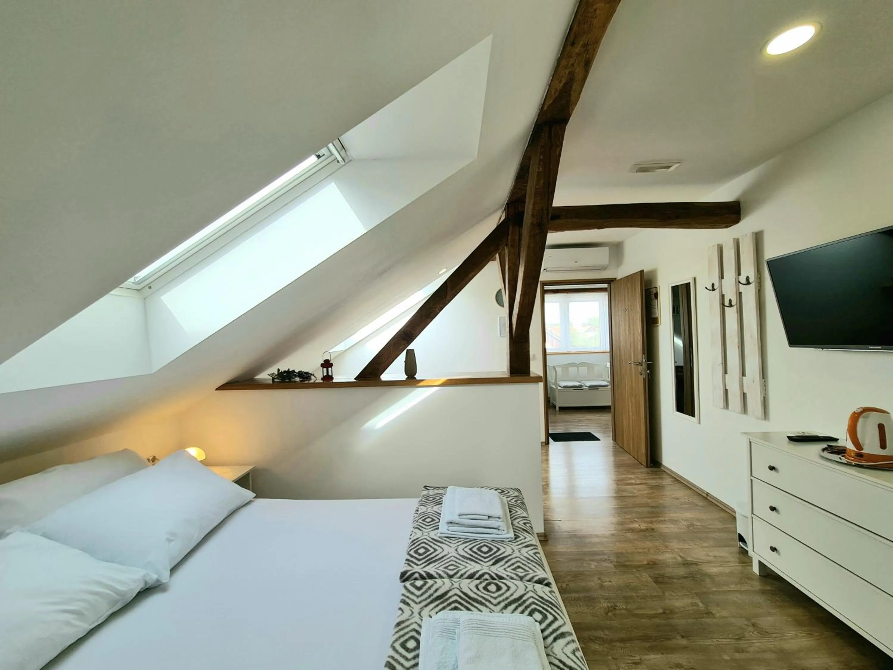 Day, Bed in Rooms Garden