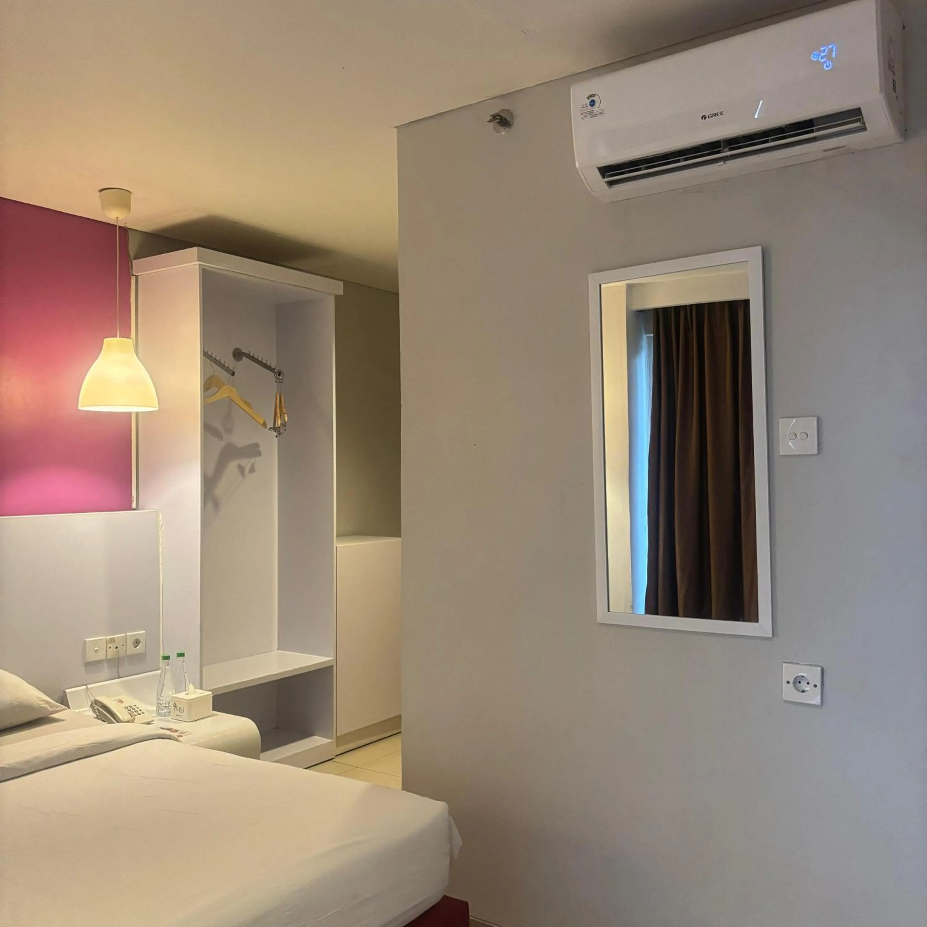 Bedroom, Bed in Kyriad Haka Makassar