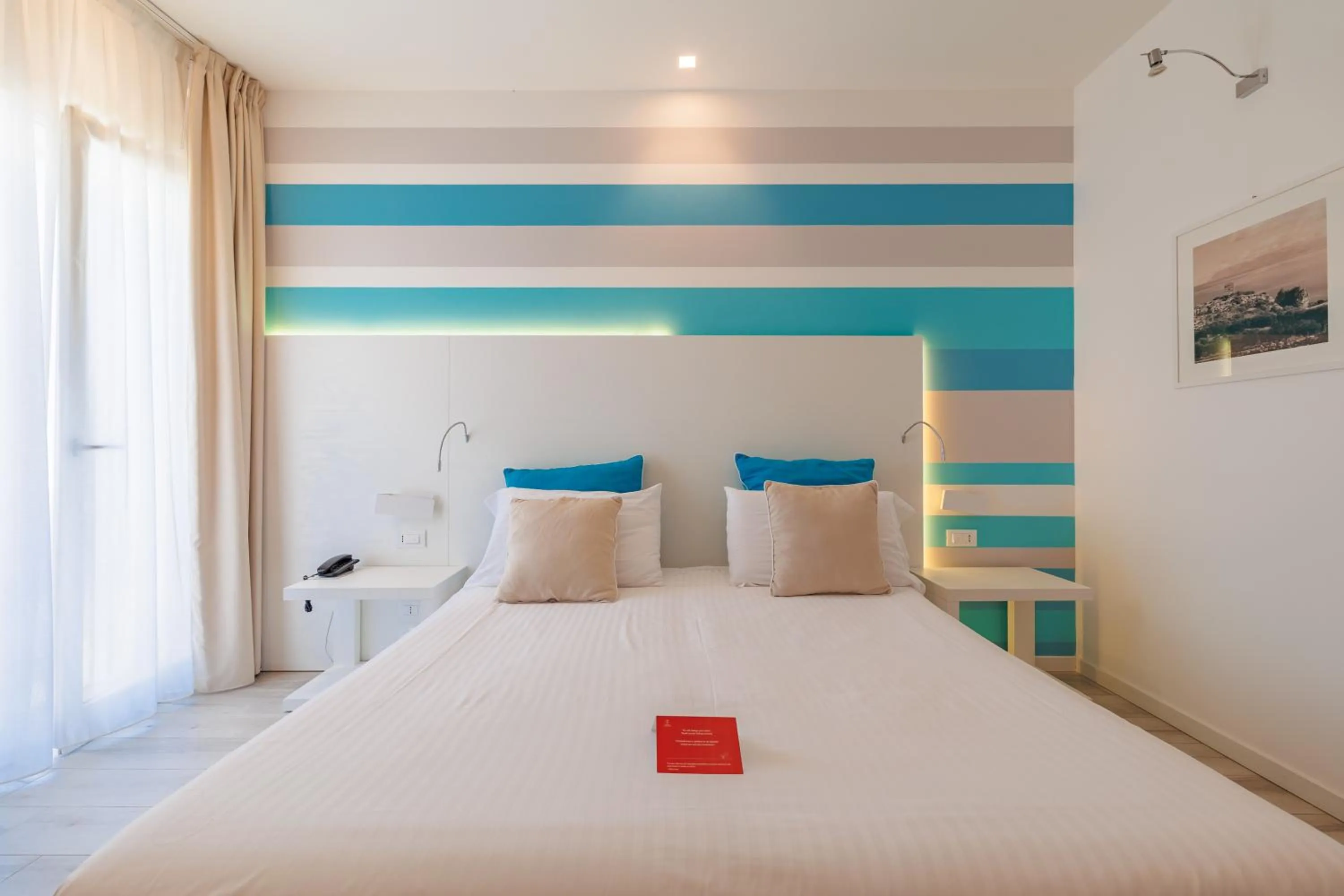 Photo of the whole room, Bed in Marina di Petrolo Hotel & SPA