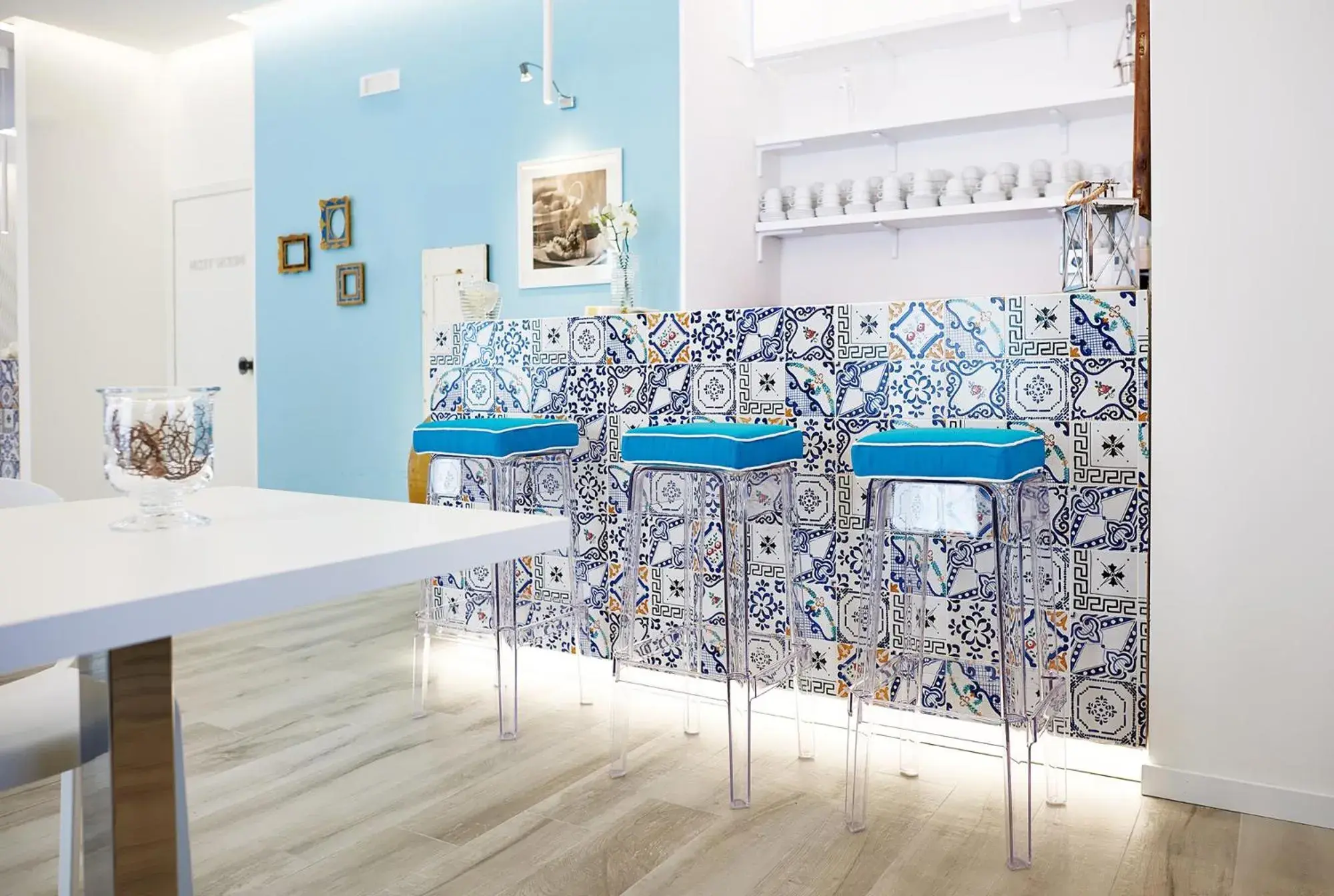 Lounge or bar in Marina di Petrolo Hotel & SPA Lounge or bar in Marina di Petrolo Hotel & SPA