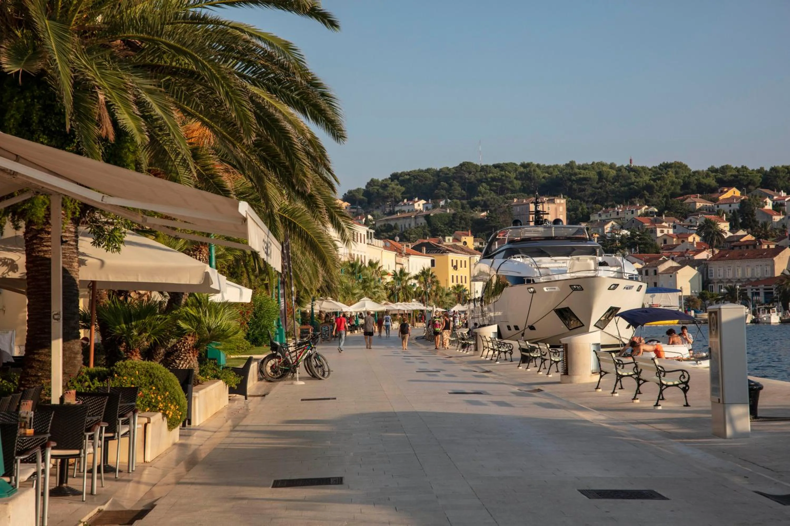 Neighbourhood in Hotel Aurora