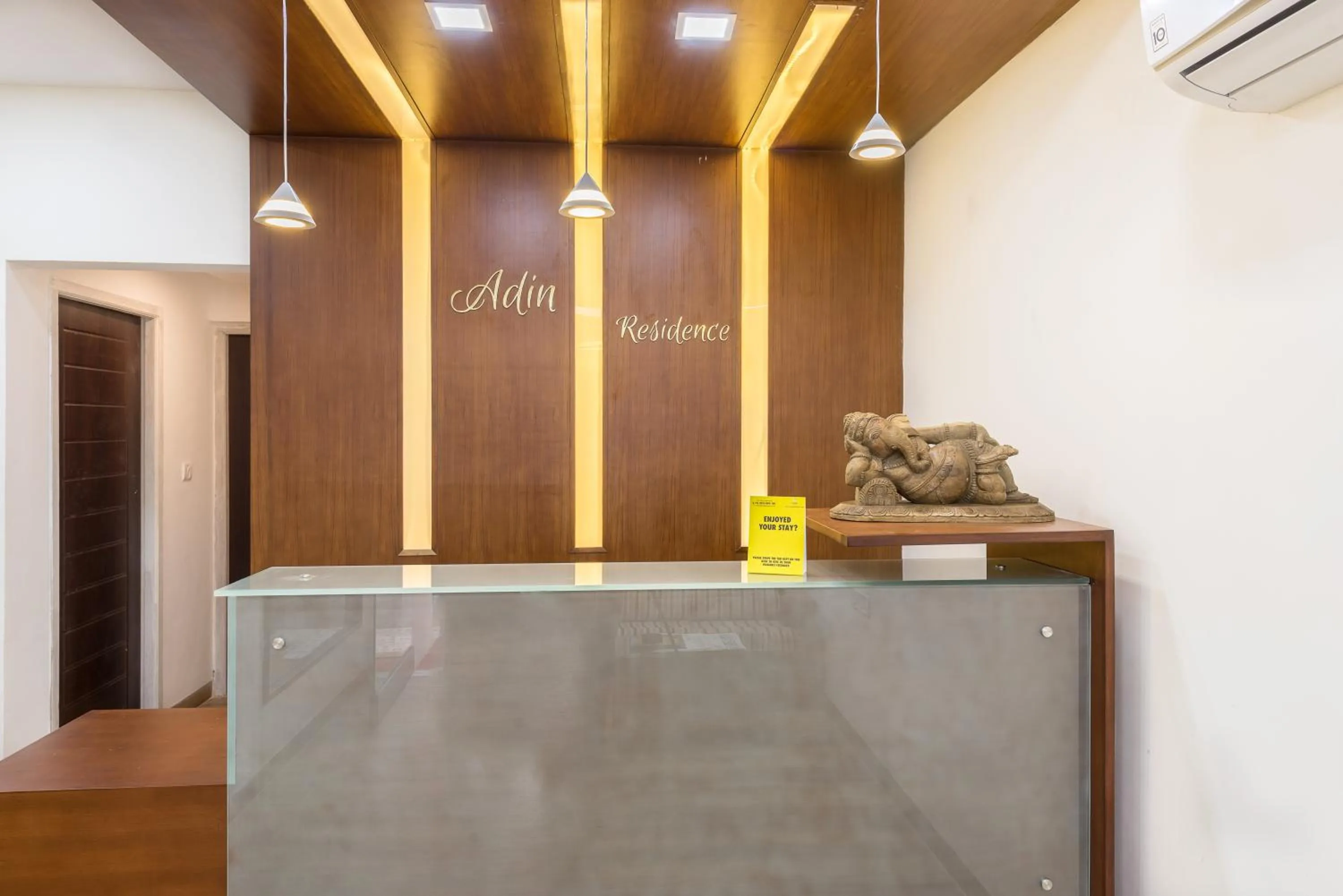 Lobby or reception in Treebo Adin Residence Chennai Trade Centre