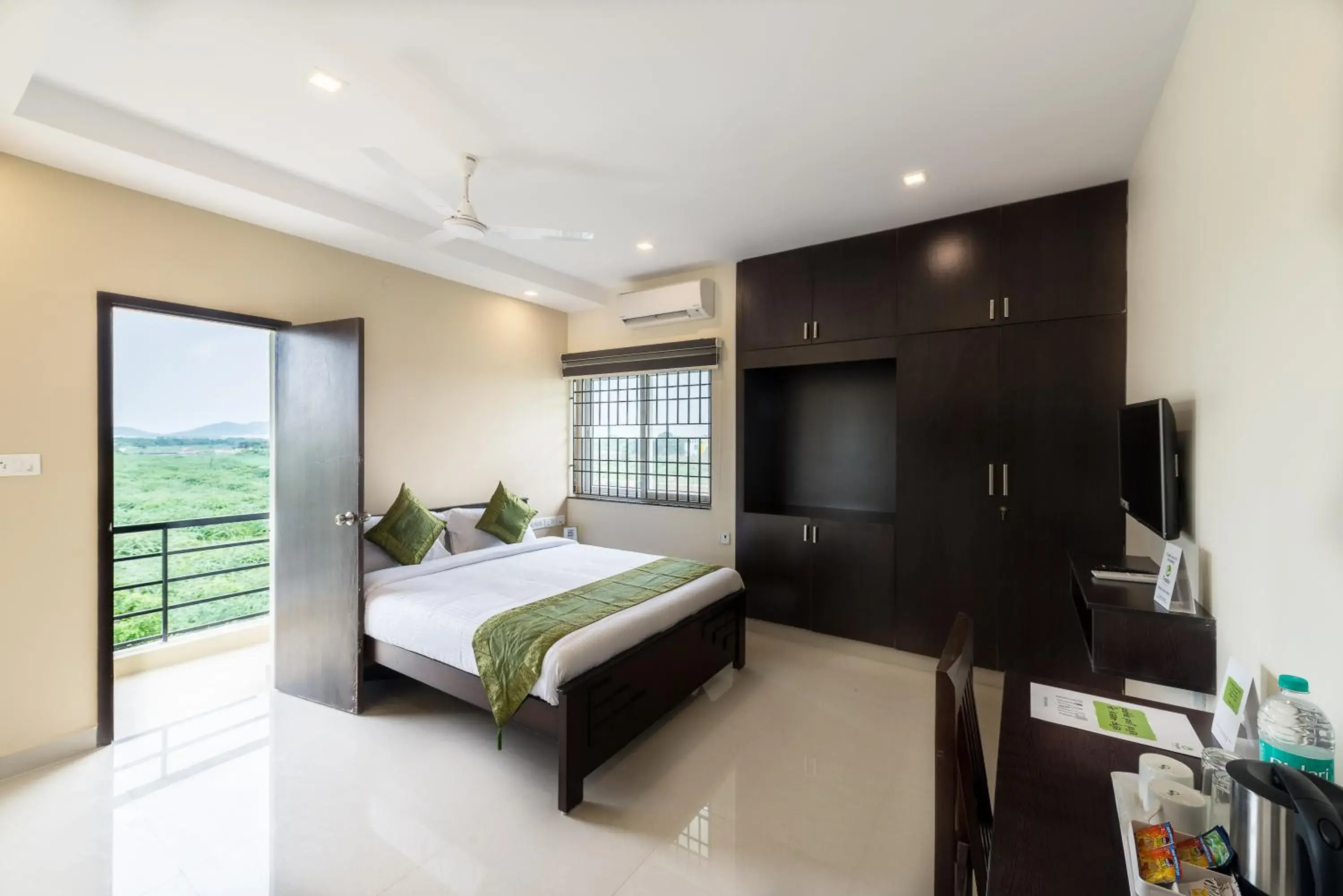 Photo of the whole room, Bed in Treebo Adin Residence Chennai Trade Centre Photo of the whole room, Bed in Treebo Adin Residence Chennai Trade Centre