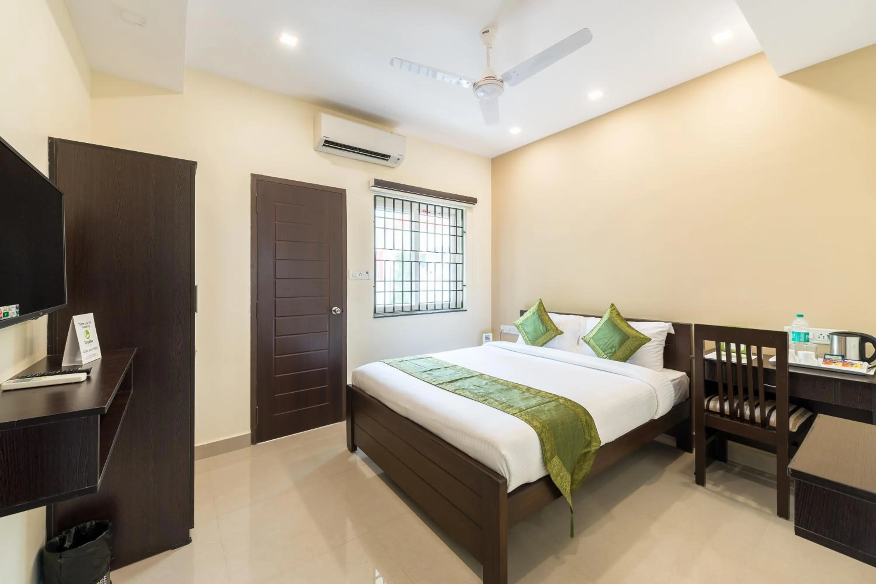 Bedroom, Bed in Treebo Adin Residence Chennai Trade Centre