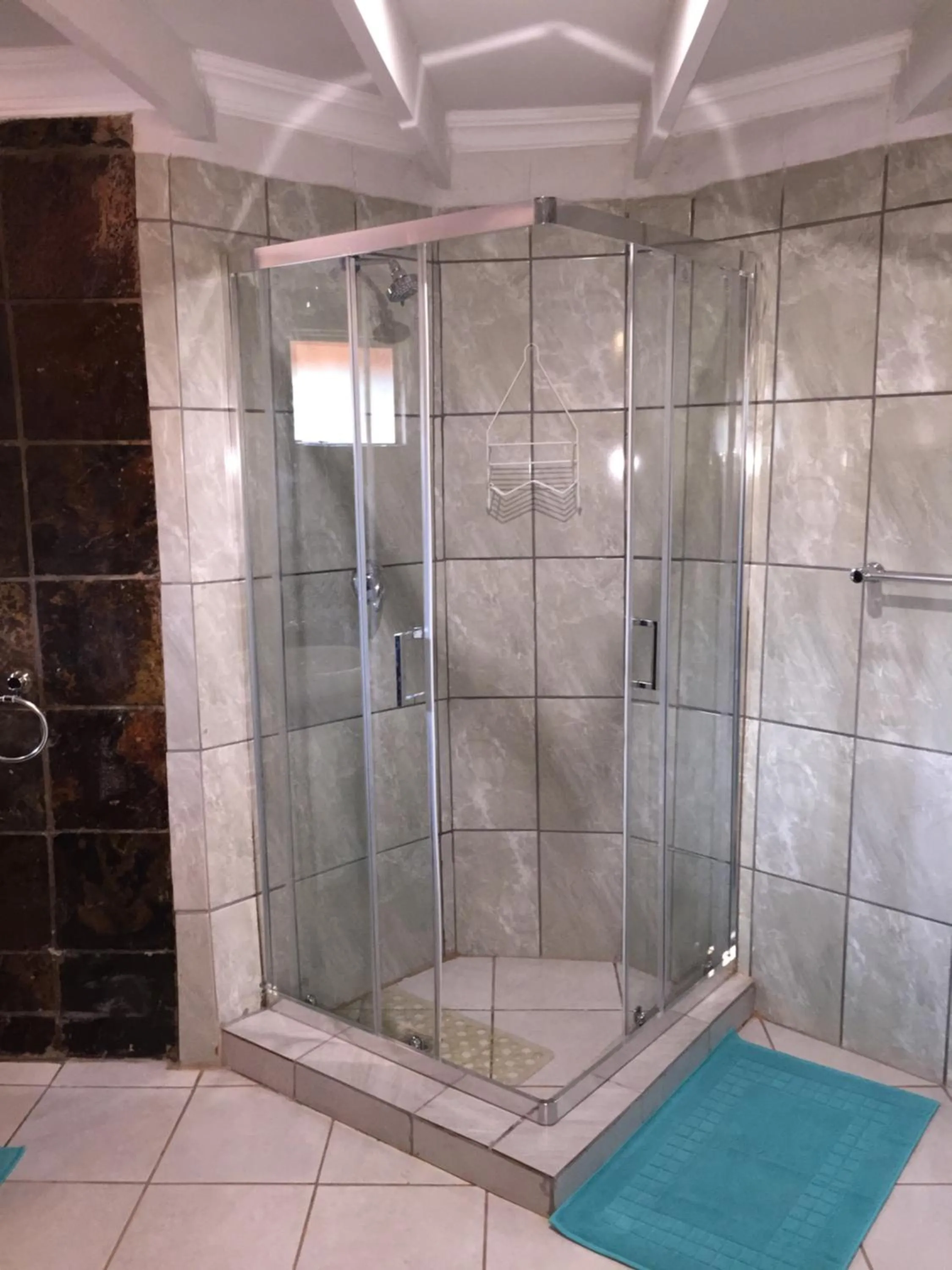 Shower in ConcordiaVOC