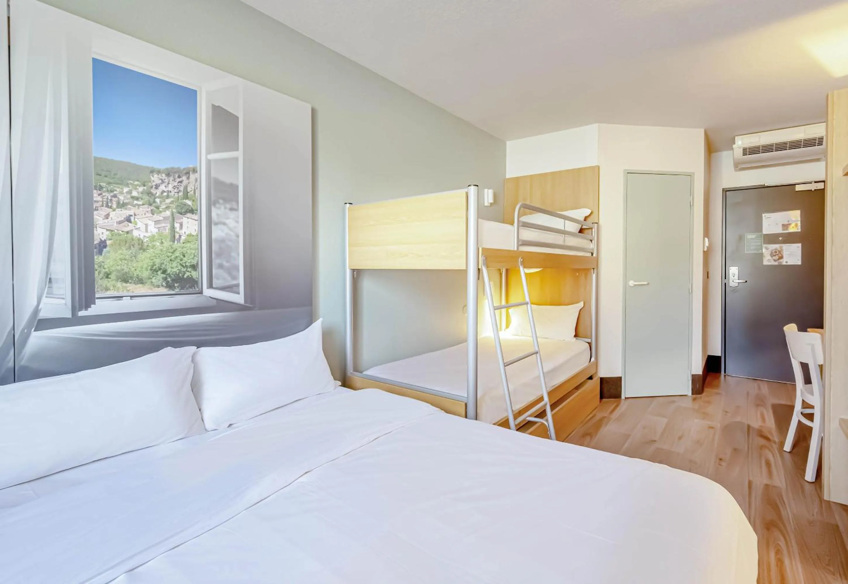 Bedroom, Bed in B&B HOTEL Brignoles