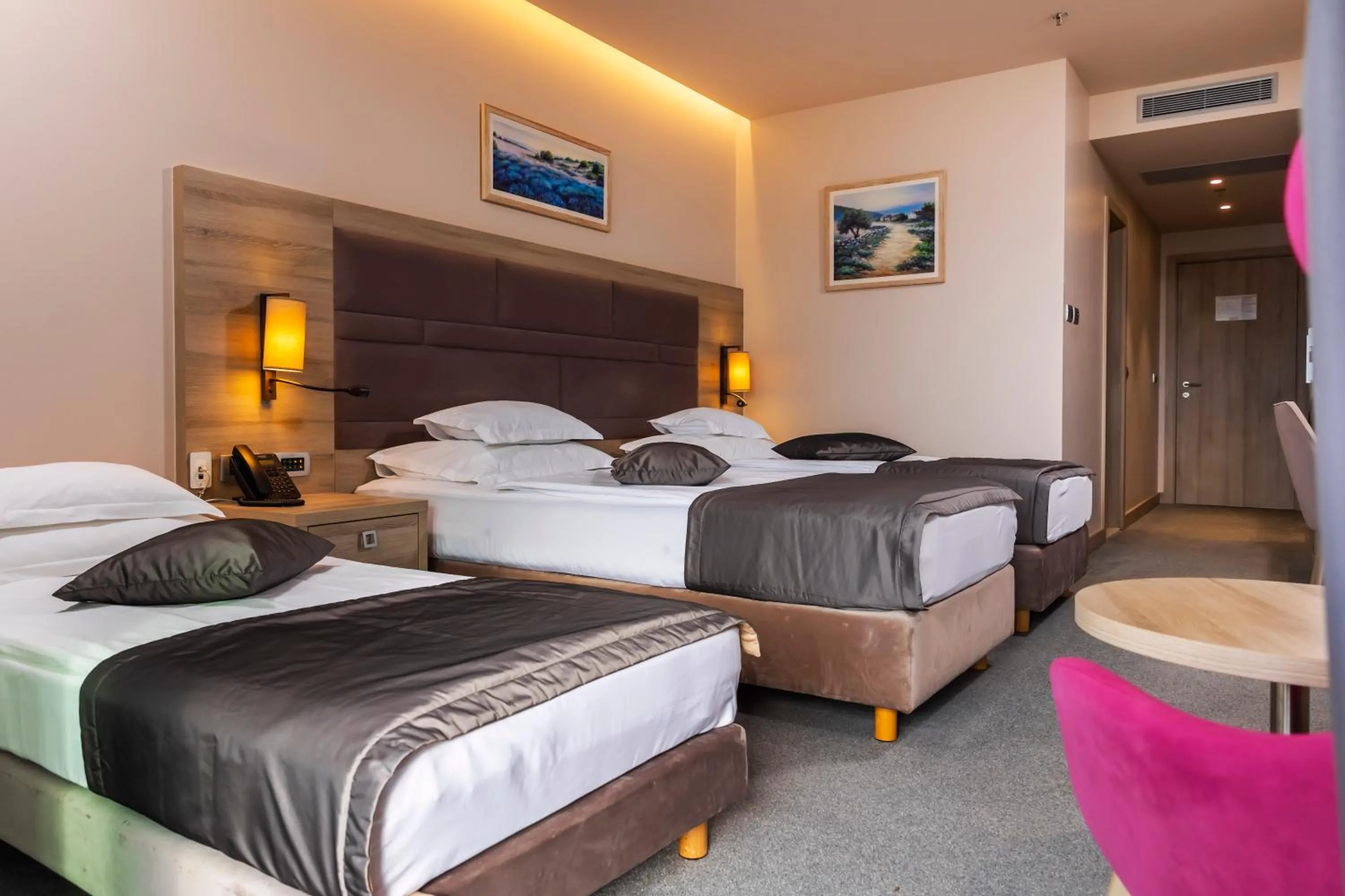 Bed in Hotel Plaža Duće