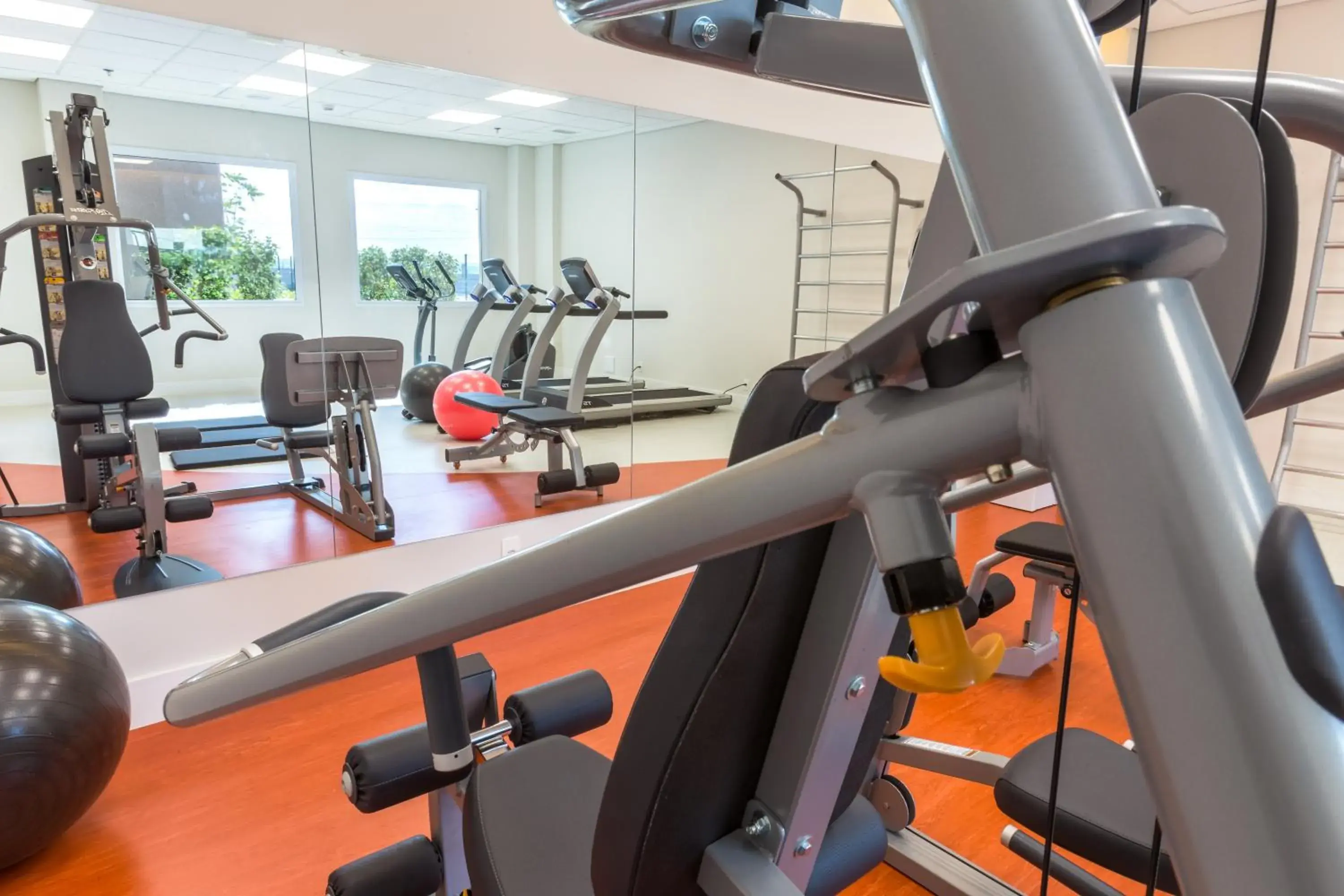 Fitness centre/facilities in Ramada by Wyndham Campinas Viracopos Fitness centre/facilities in Ramada by Wyndham Campinas Viracopos