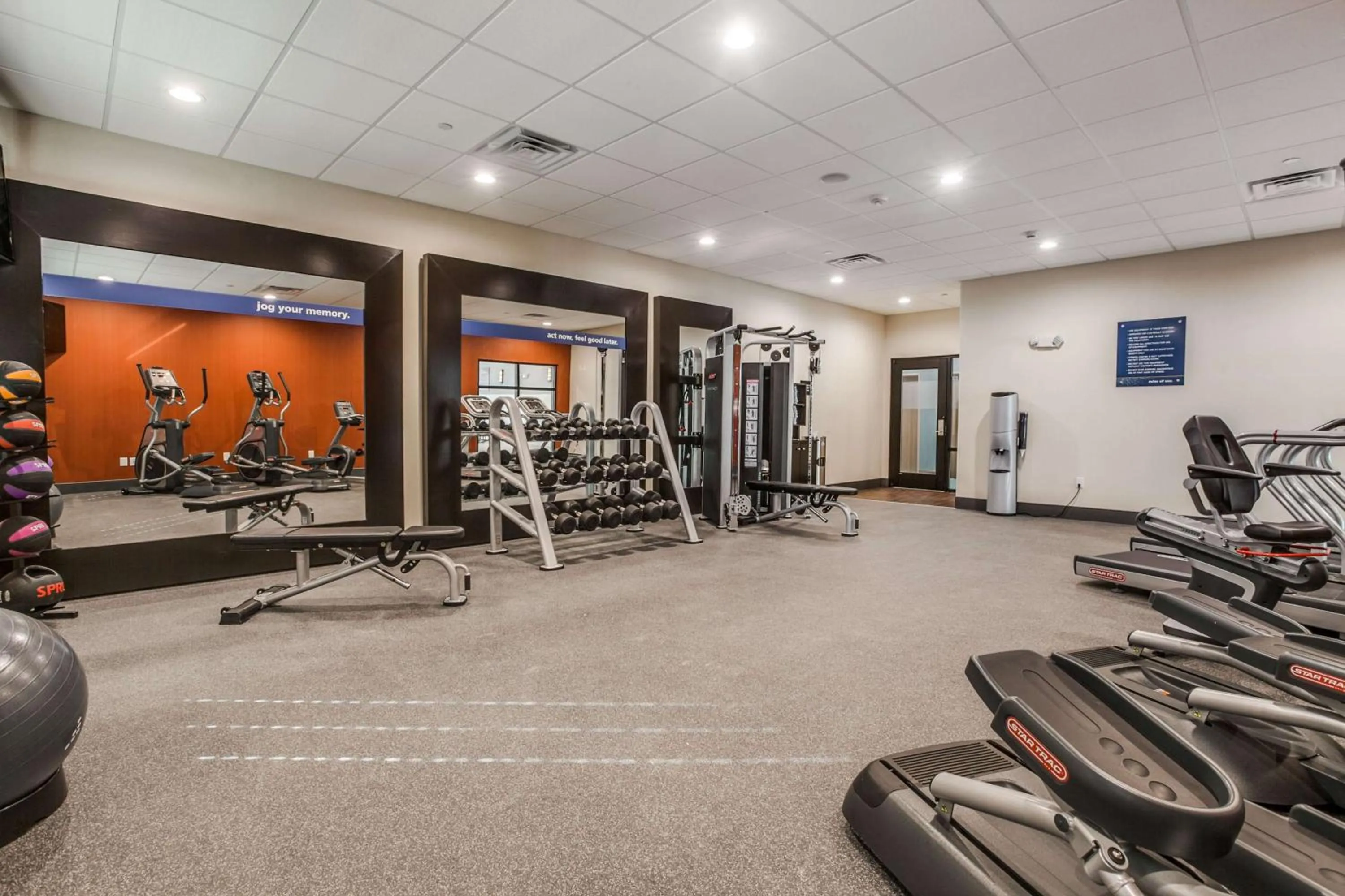 Fitness centre/facilities in Hampton Inn & Suites Dallas-Central Expy/North Park Area