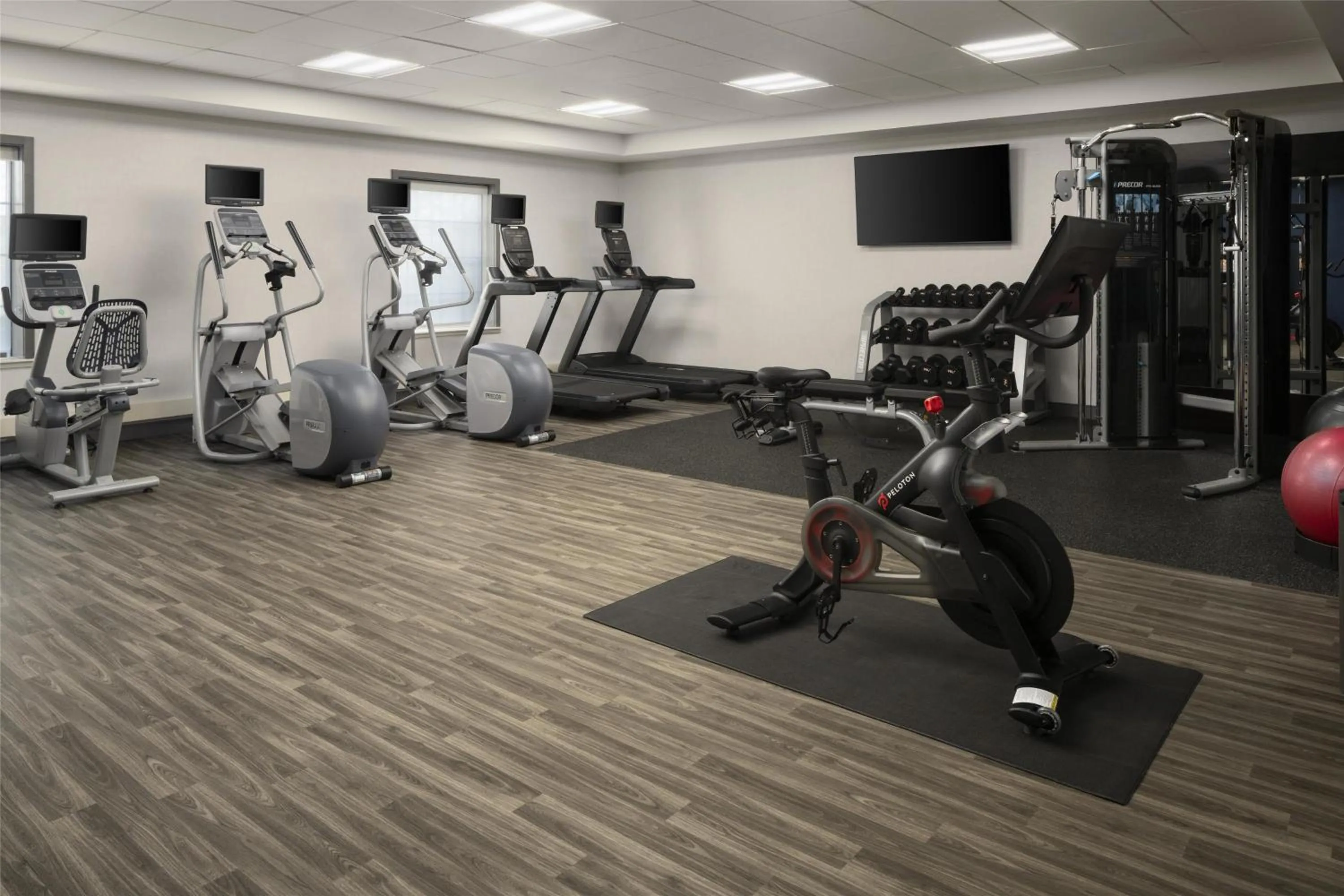 Fitness centre/facilities in Hampton Inn & Suites Yonkers - Westchester