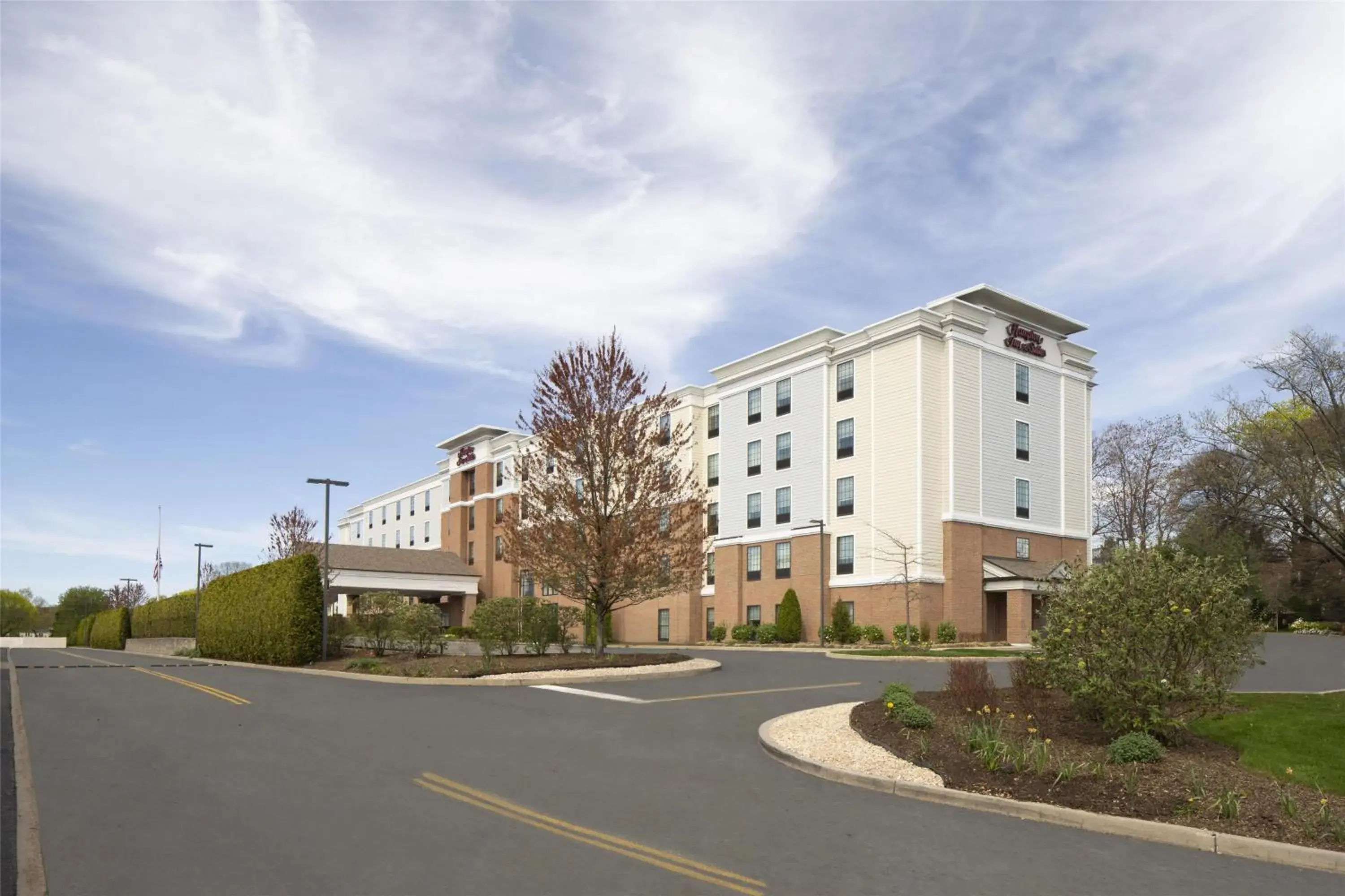 Property building in Hampton Inn & Suites Yonkers - Westchester Property building in Hampton Inn & Suites Yonkers - Westchester