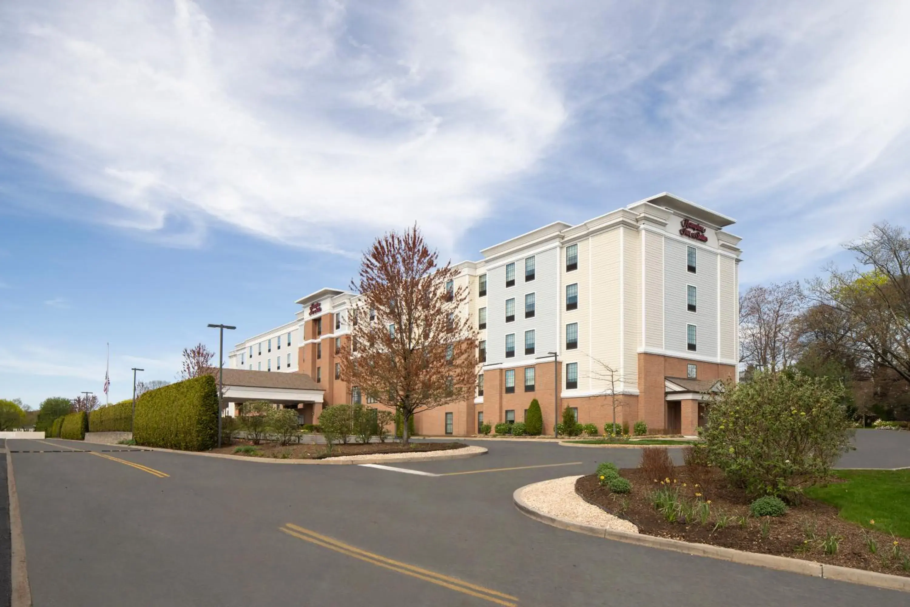 Property building in Hampton Inn & Suites Yonkers - Westchester Property building in Hampton Inn & Suites Yonkers - Westchester