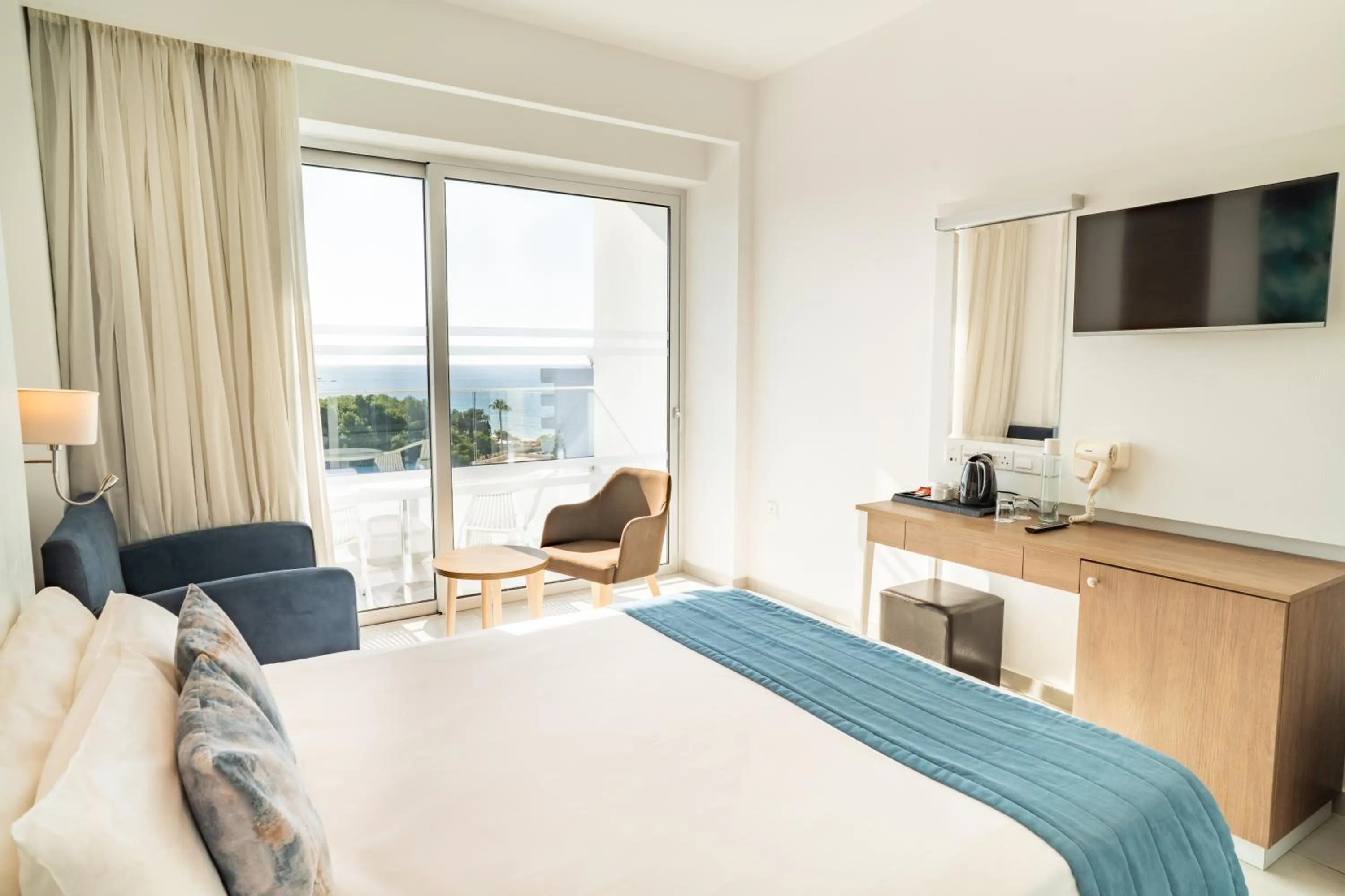 Bedroom, Bed in Gaia Sun N Blue Hotel