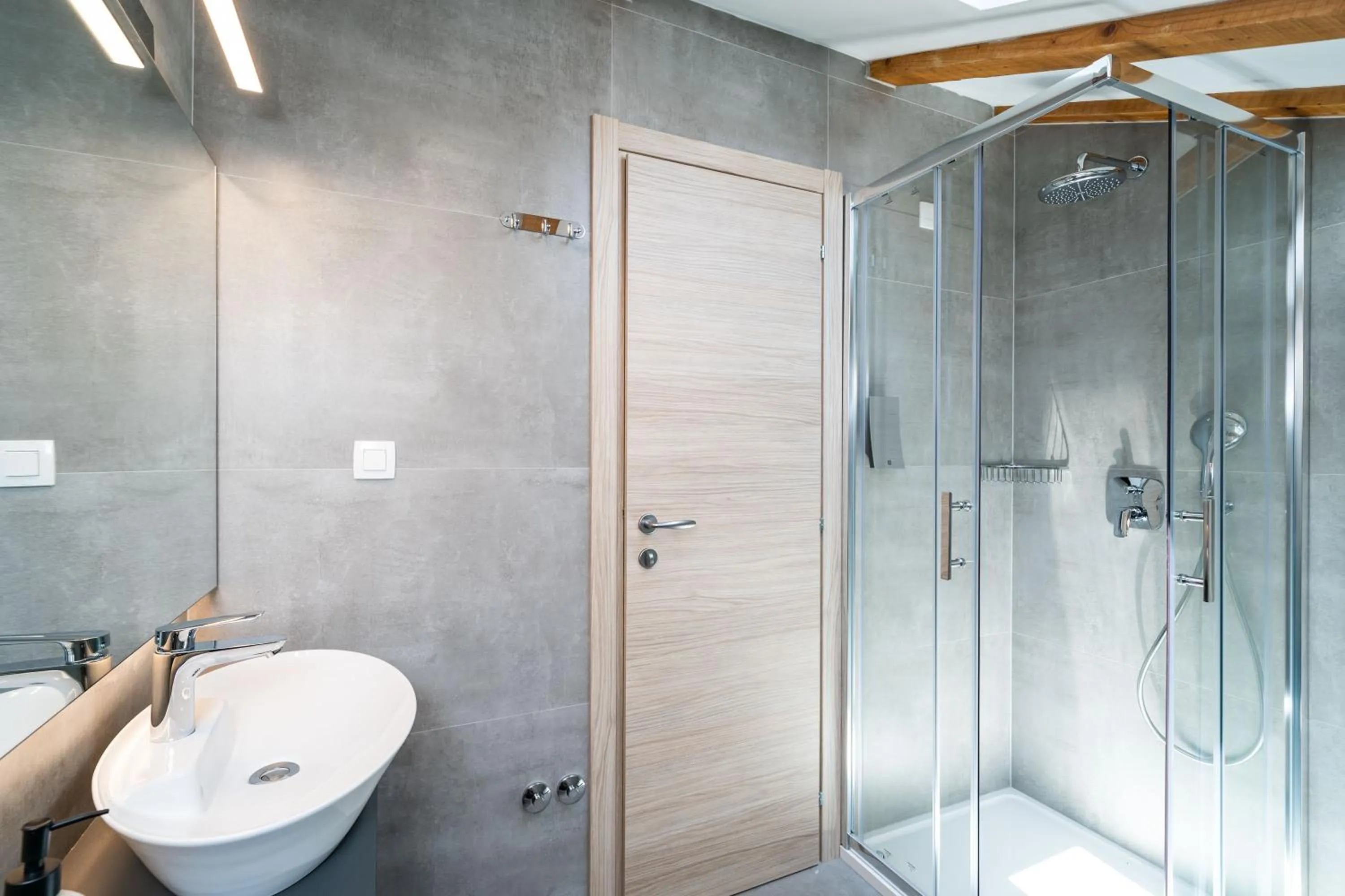 Bathroom in Bacan Serviced Apartments