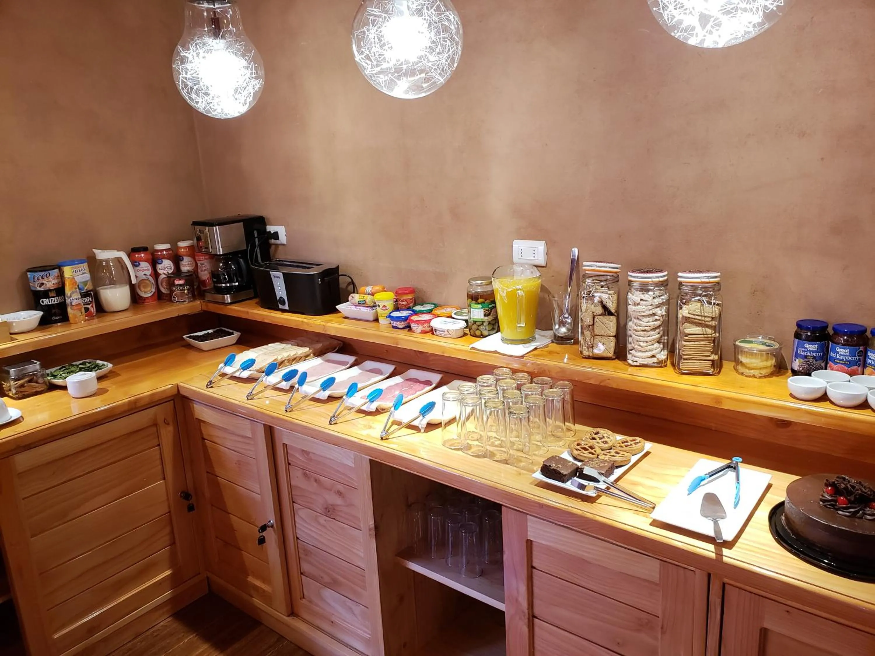 Coffee/tea facilities in Hostal Illauca de Atacama