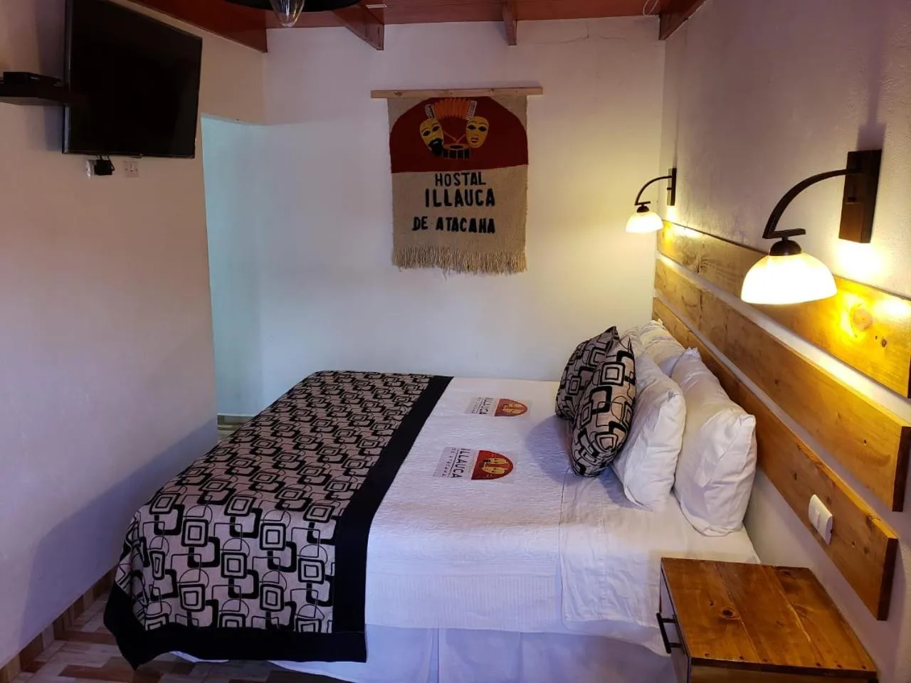 TV and multimedia, Bed in Hostal Illauca de Atacama