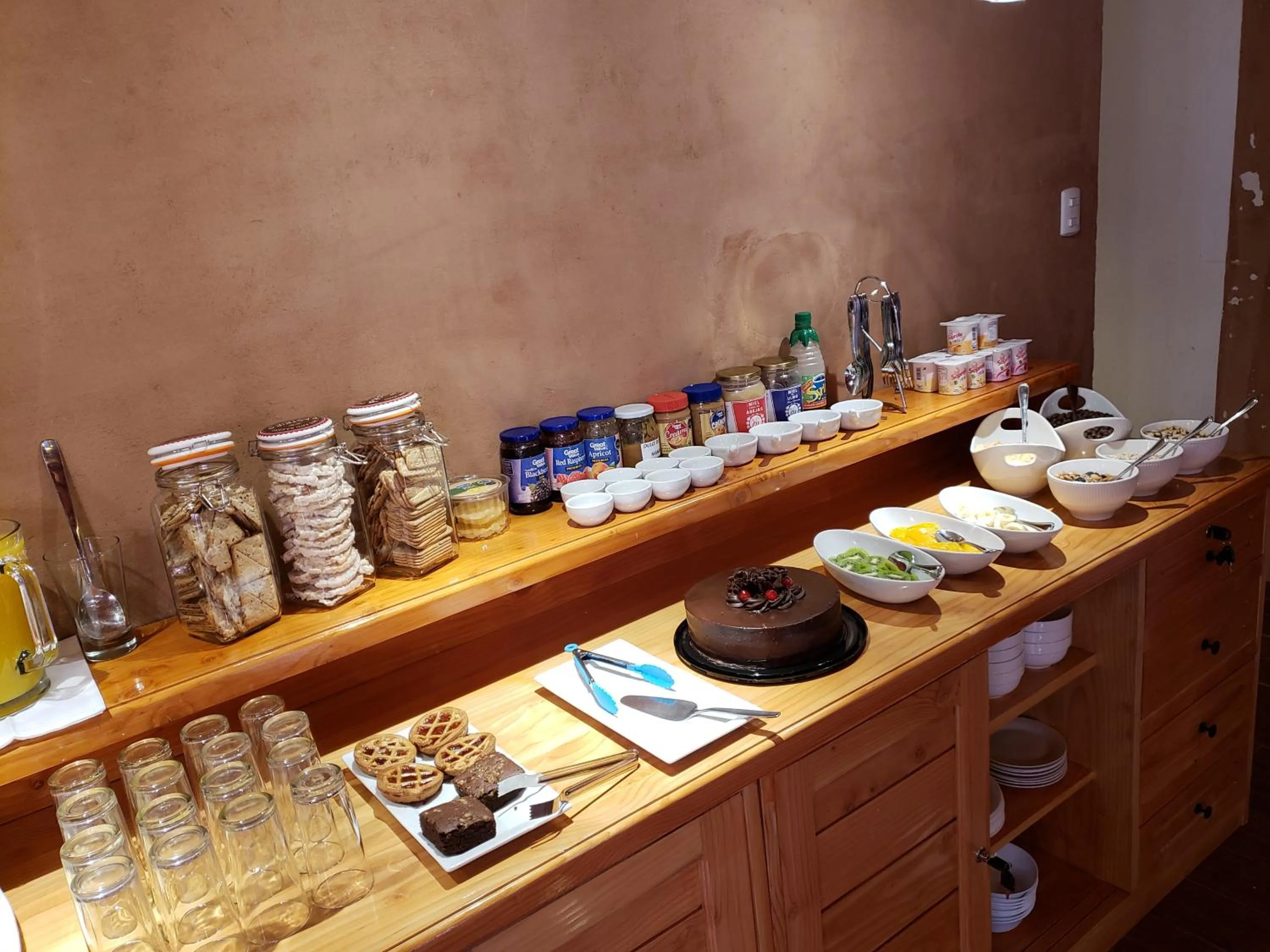 Coffee/tea facilities in Hostal Illauca de Atacama
