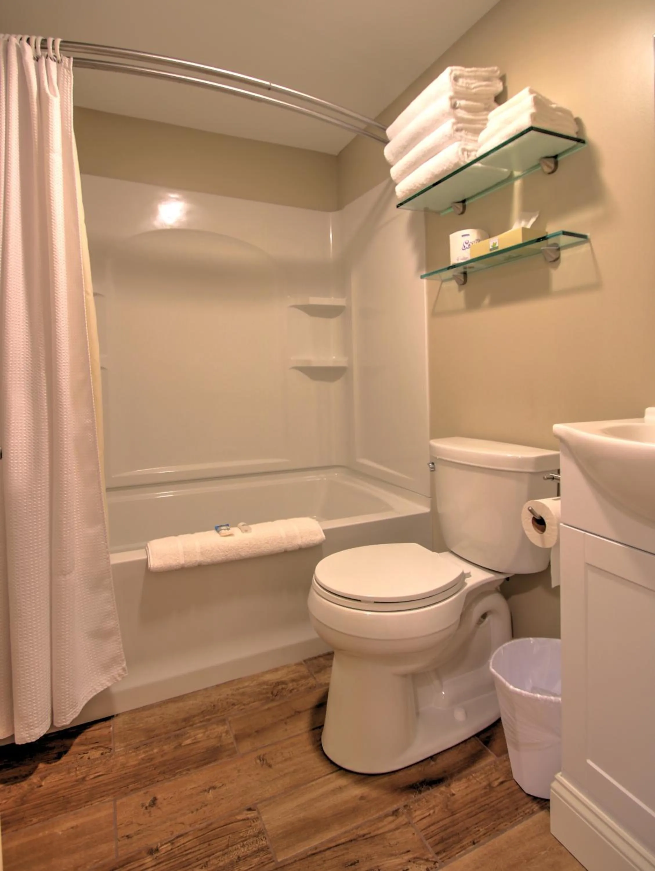 Bathroom in Studio East Motel