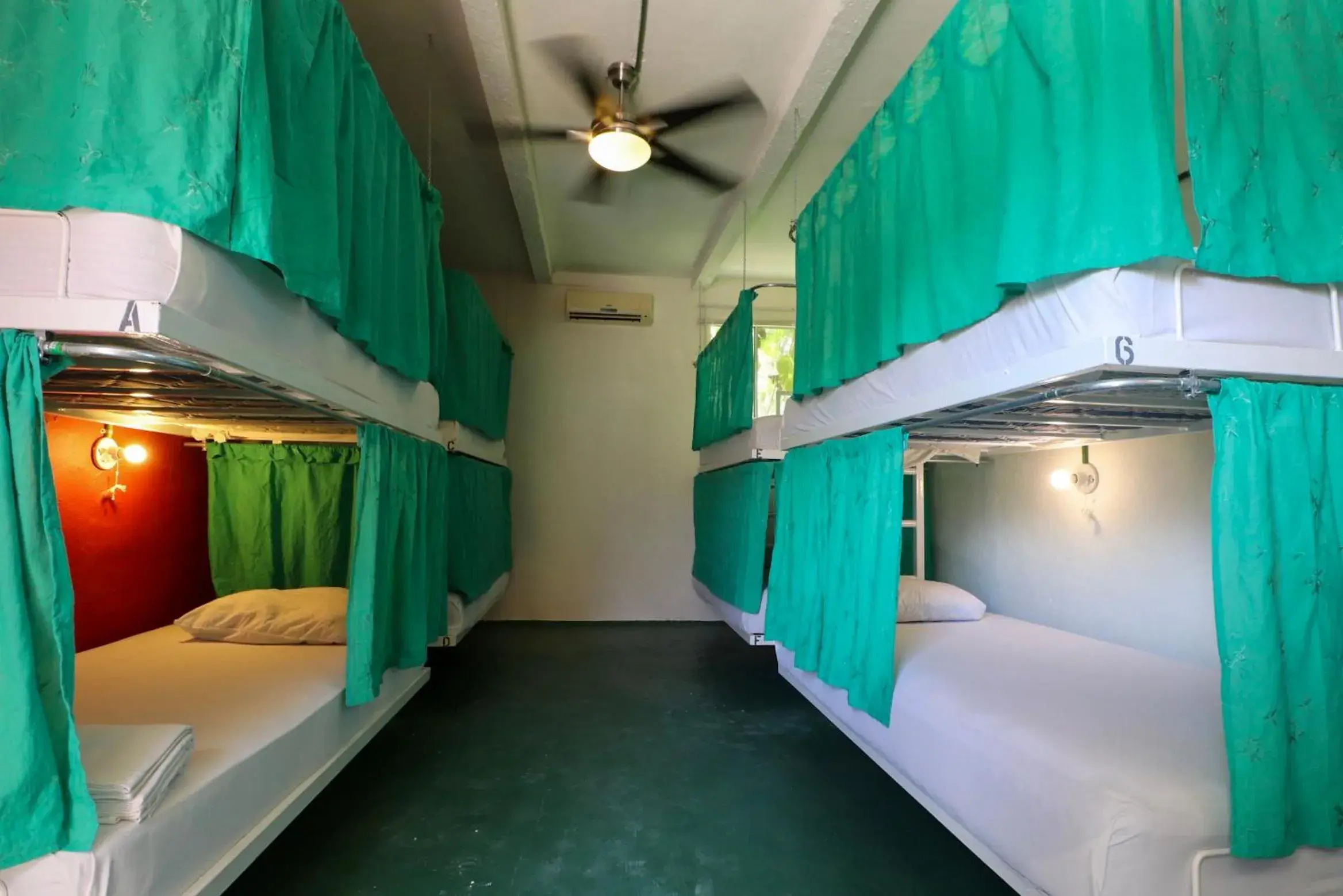 Bed in 10-Bed Mixed Dormitory Room in Wabi Hostel Bed in 10-Bed Mixed Dormitory Room in Wabi Hostel