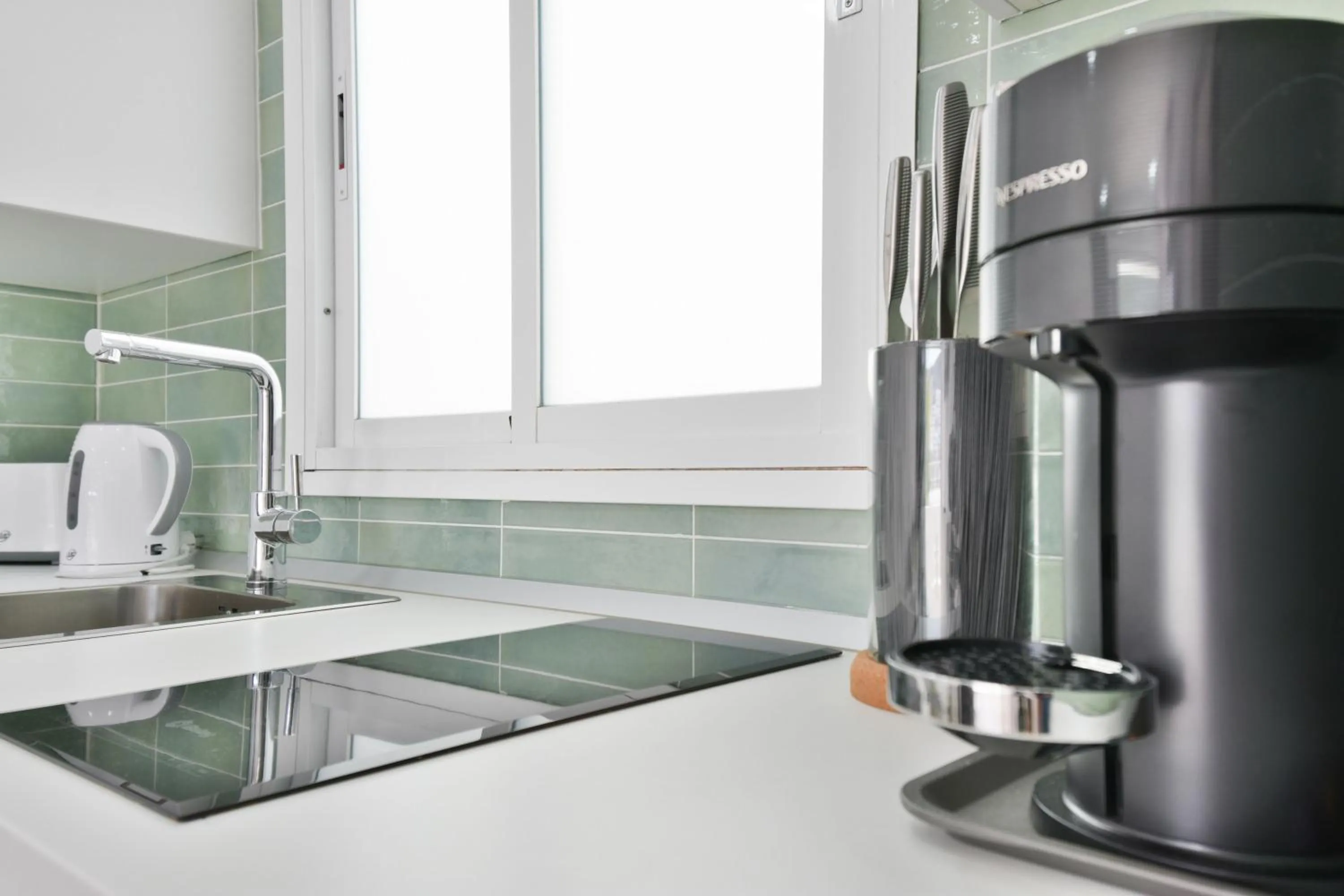 Coffee/tea facilities in Palm Suites