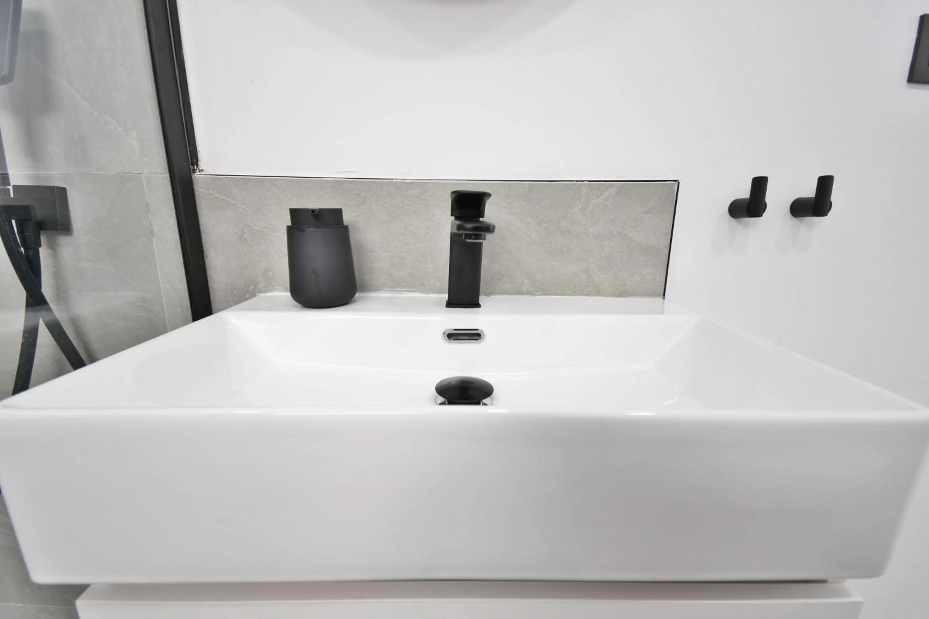 Bathroom in Palm Suites