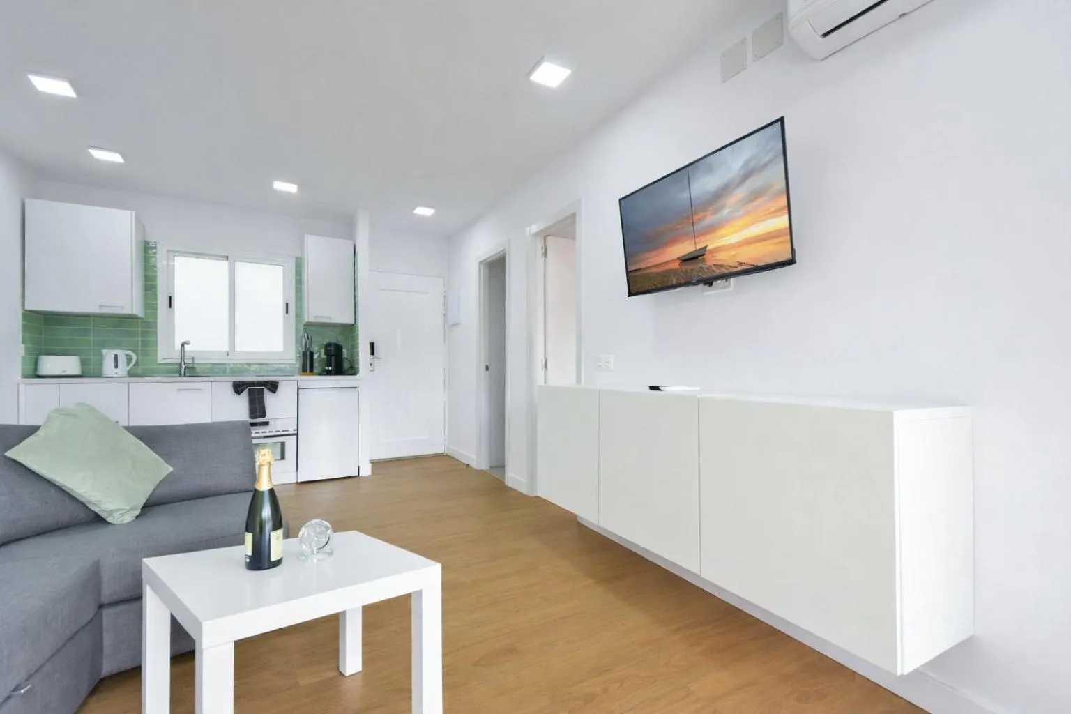 TV and multimedia in Palm Suites