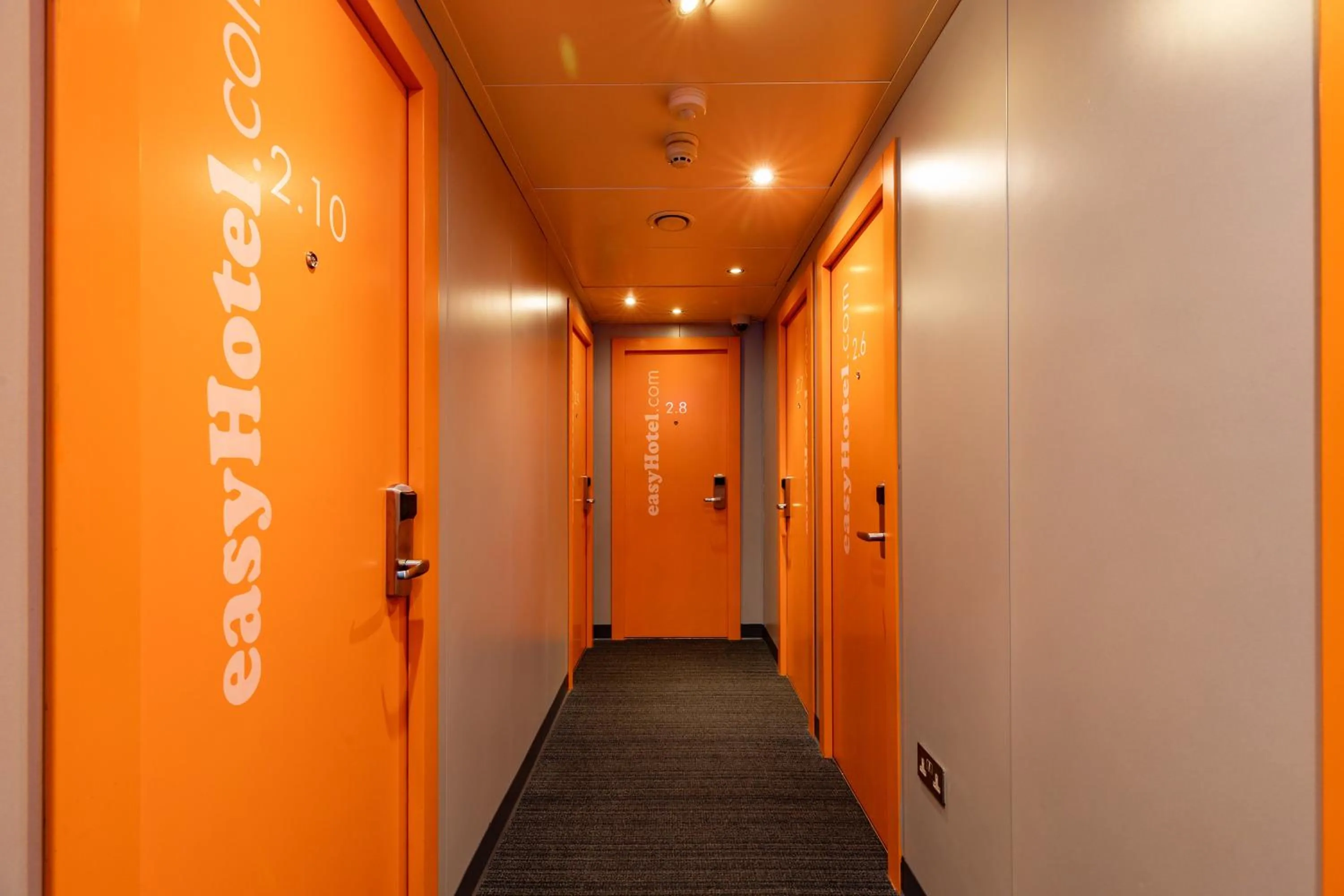 Property building in easyHotel Edinburgh