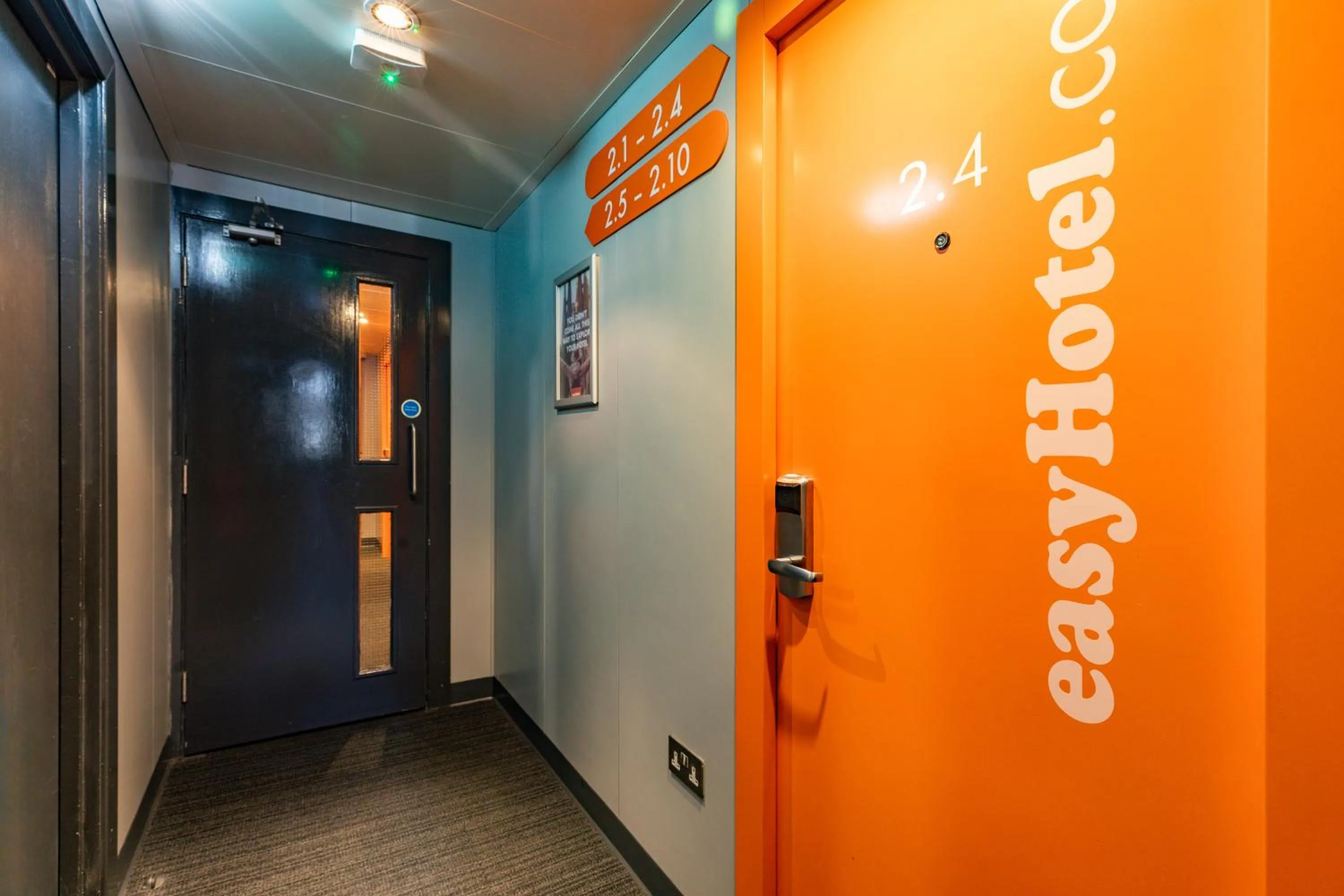 Property building in easyHotel Edinburgh