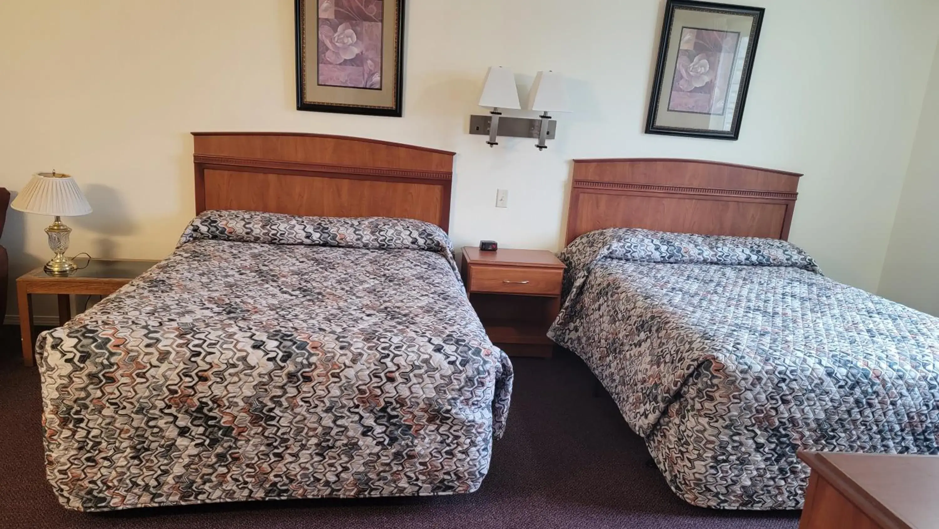 Bed in Oceanview Inn and Suites Bed in Oceanview Inn and Suites