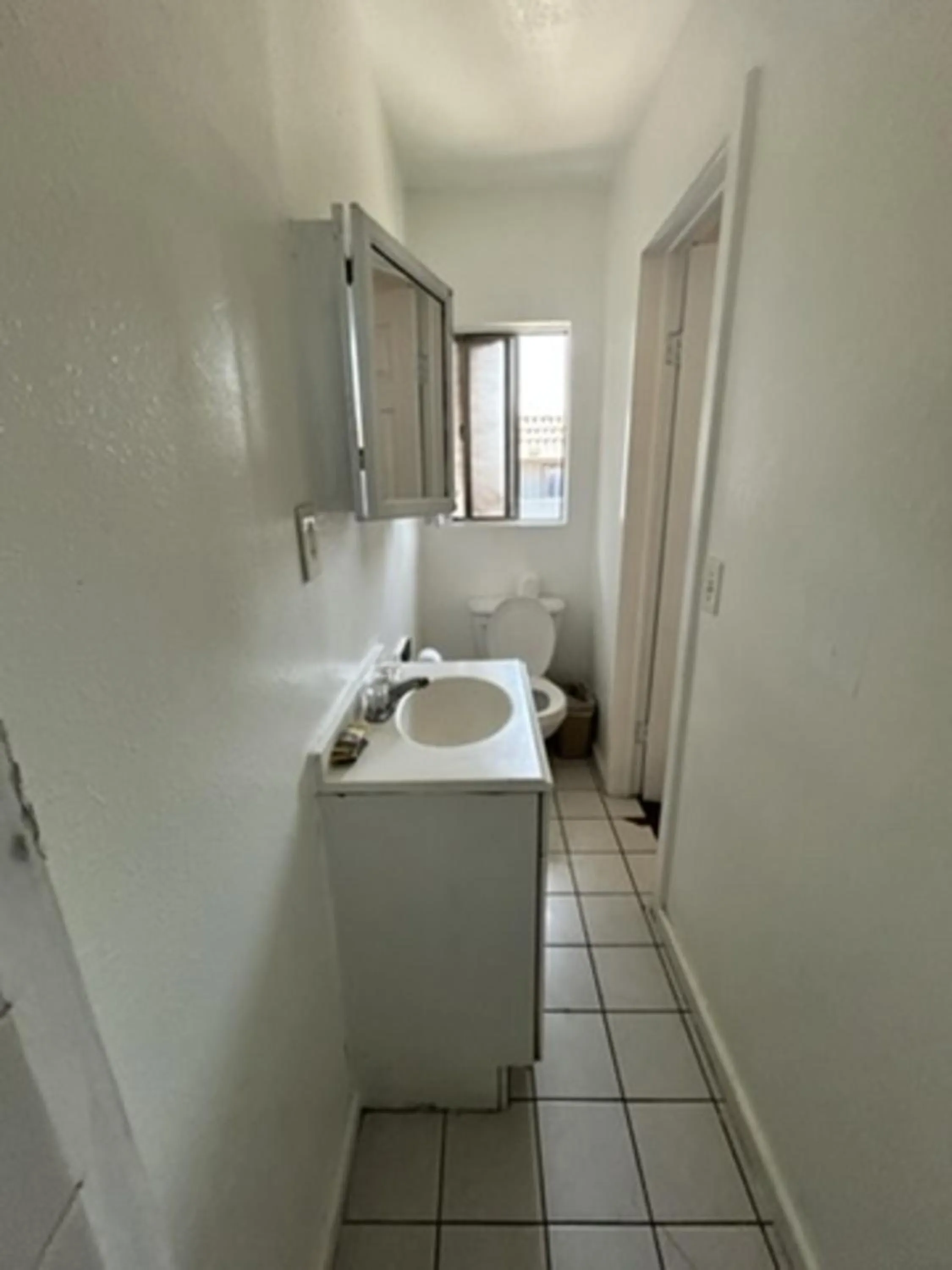 Bathroom in Encore Inn Inglewood