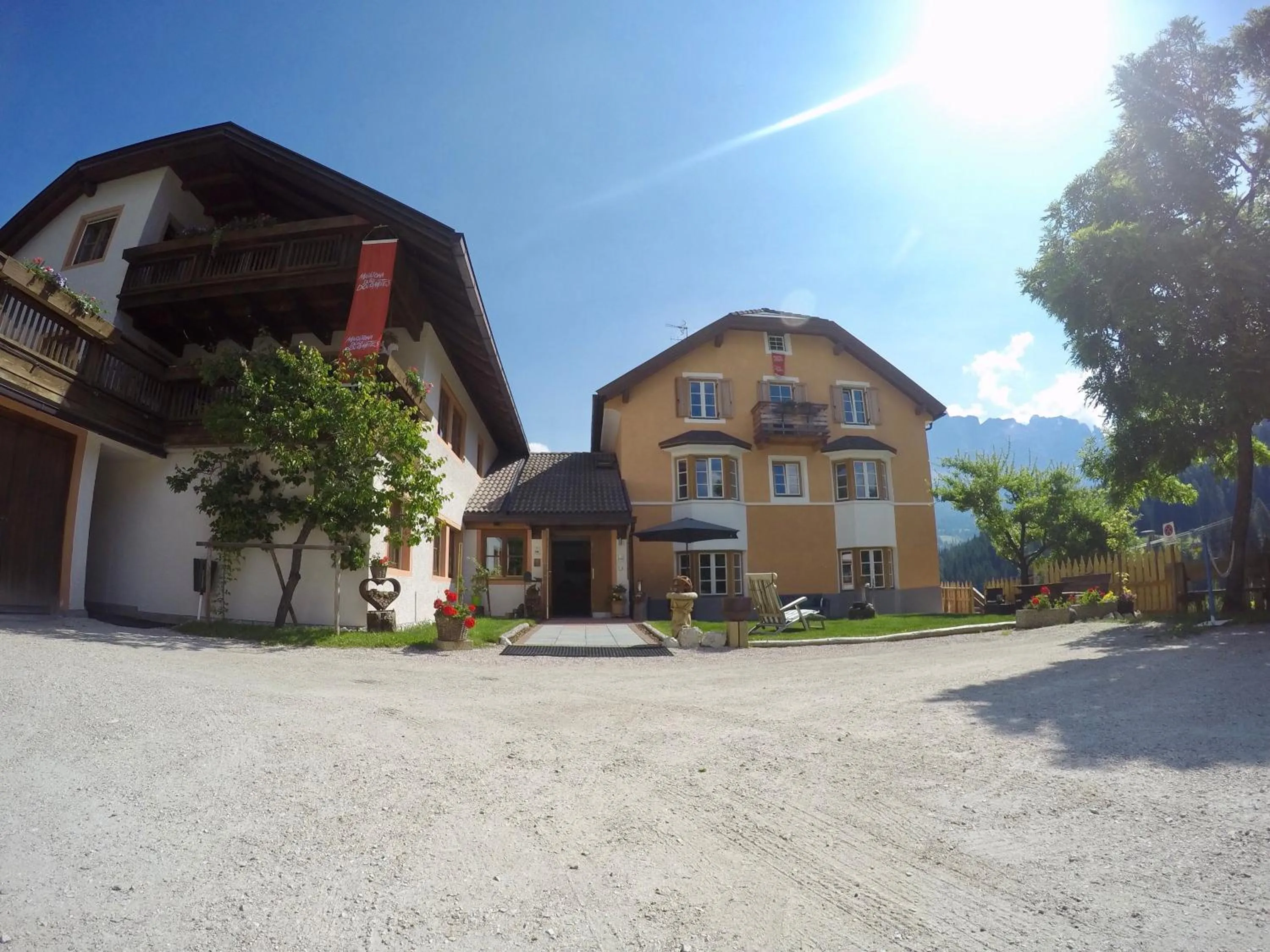 Property building in Villa Alba