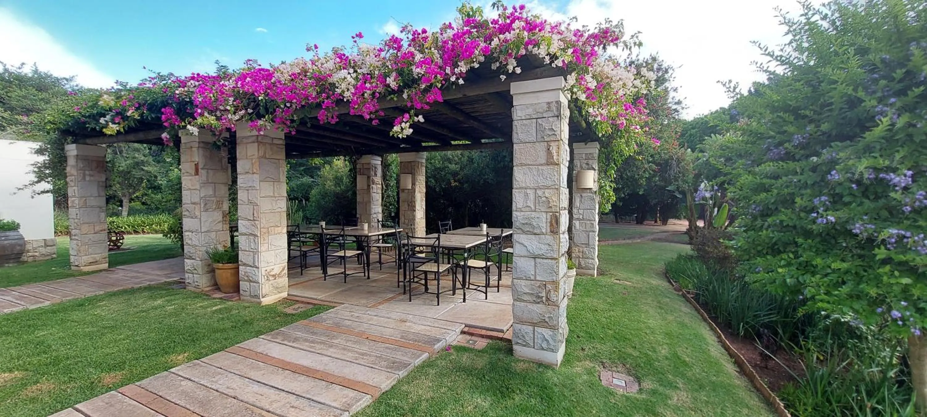 Breakfast in Paradise Cove