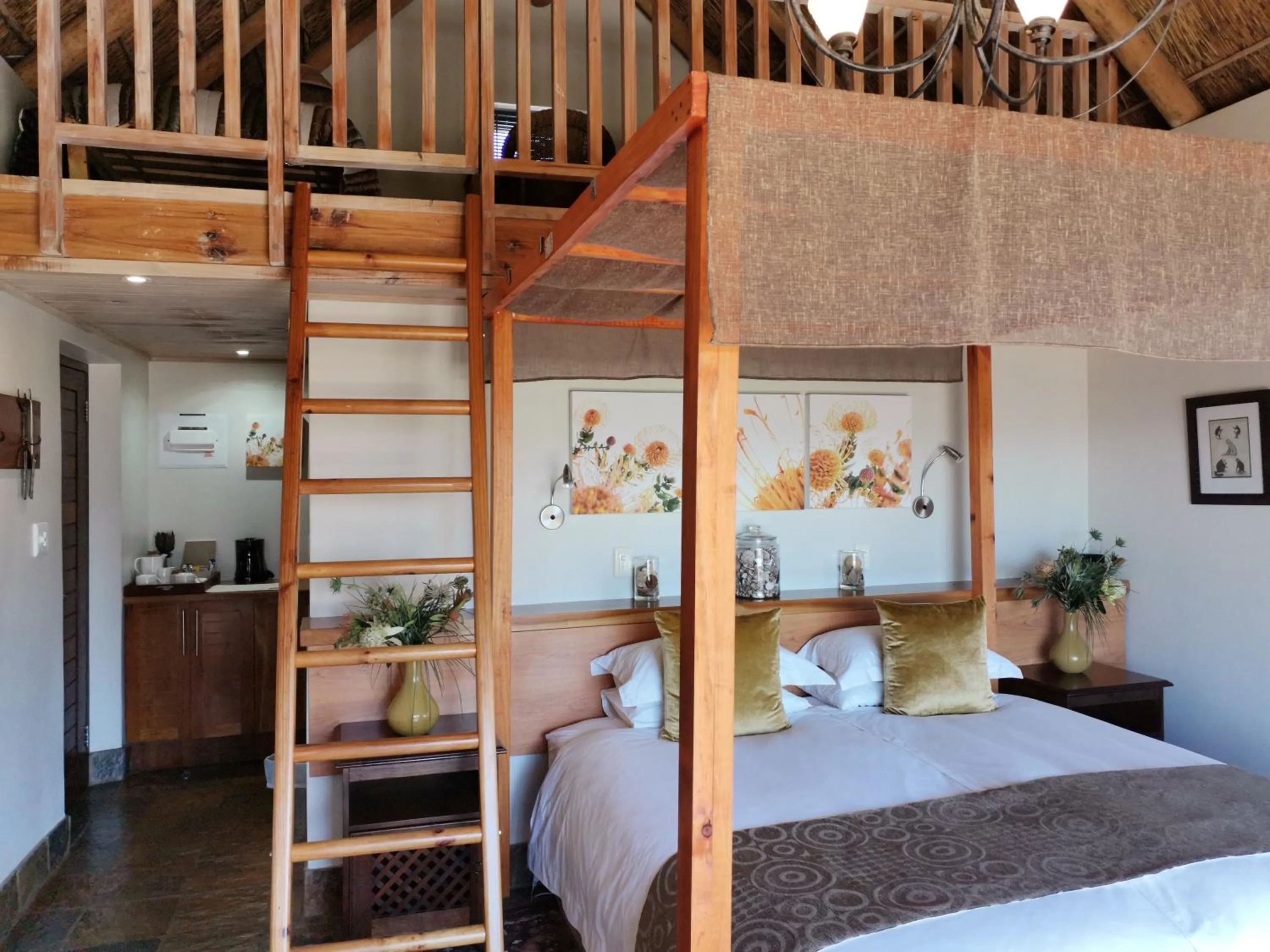 Bedroom, Bed in Paradise Cove