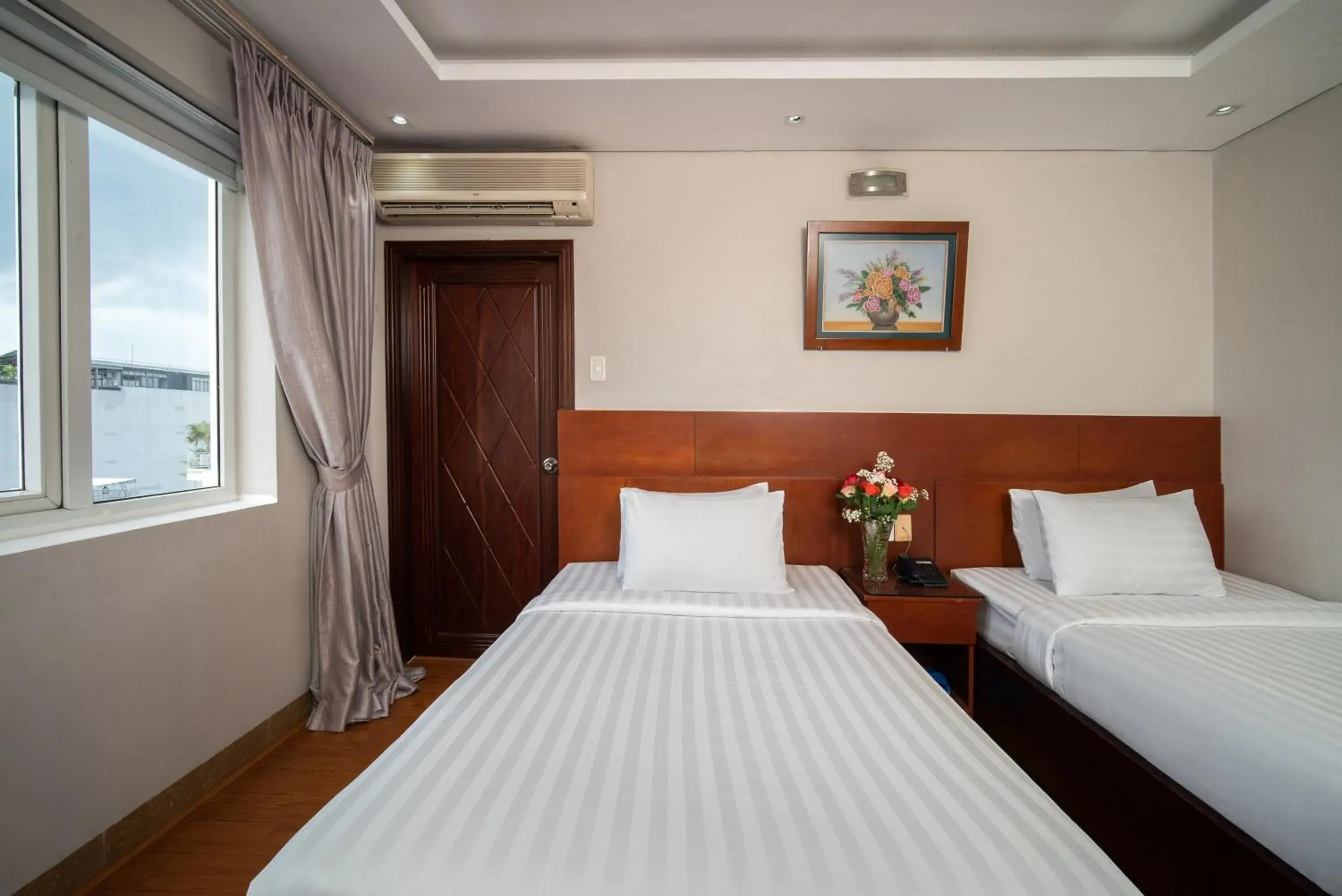 Bedroom, Bed in Van Ha Hotel Etown - Nhà Ga T3 Sân Bay TSN Bedroom, Bed in Van Ha Hotel Etown - Nhà Ga T3 Sân Bay TSN