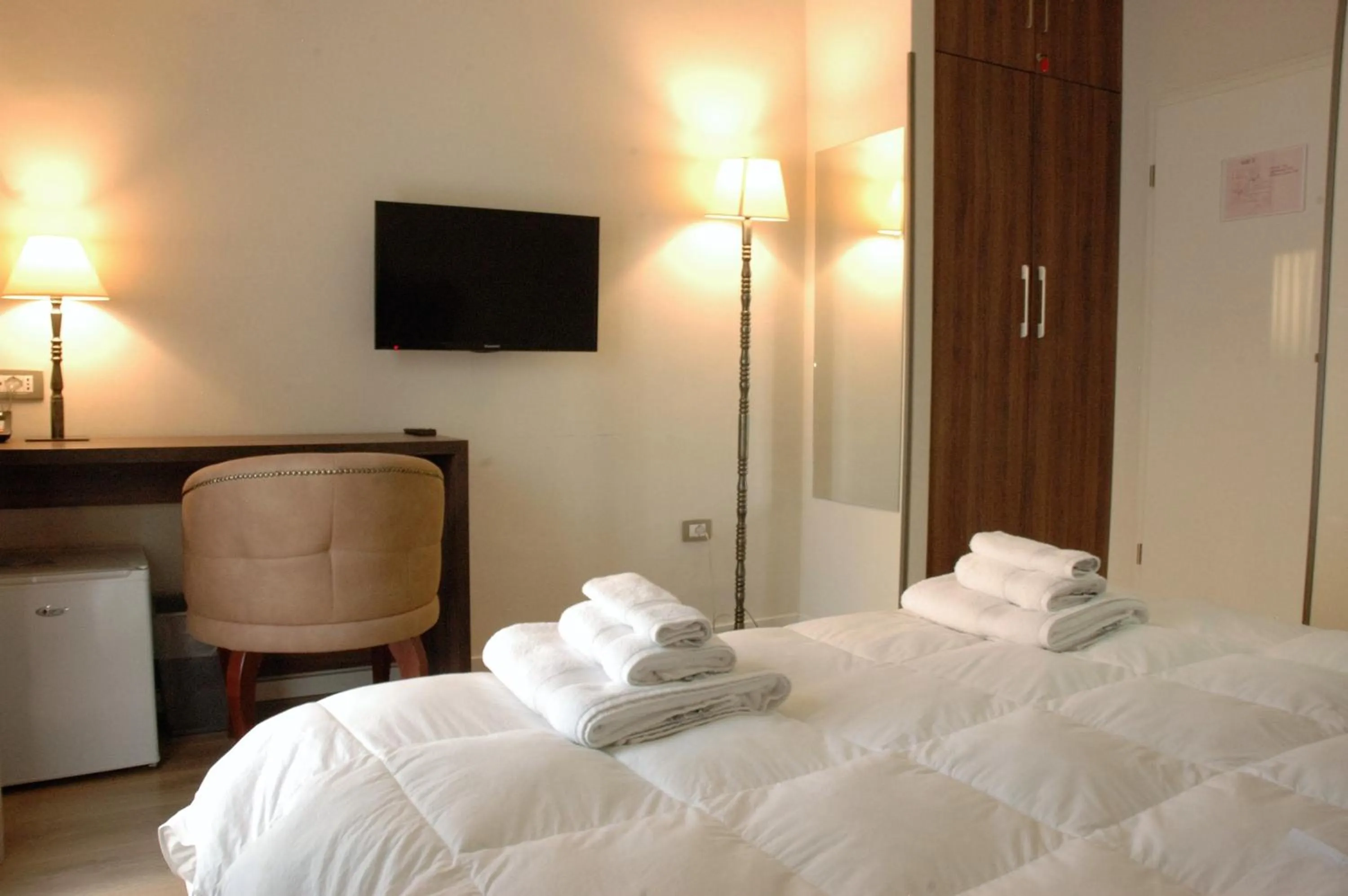 Photo of the whole room, Bed in Hotel Hermes Tirana