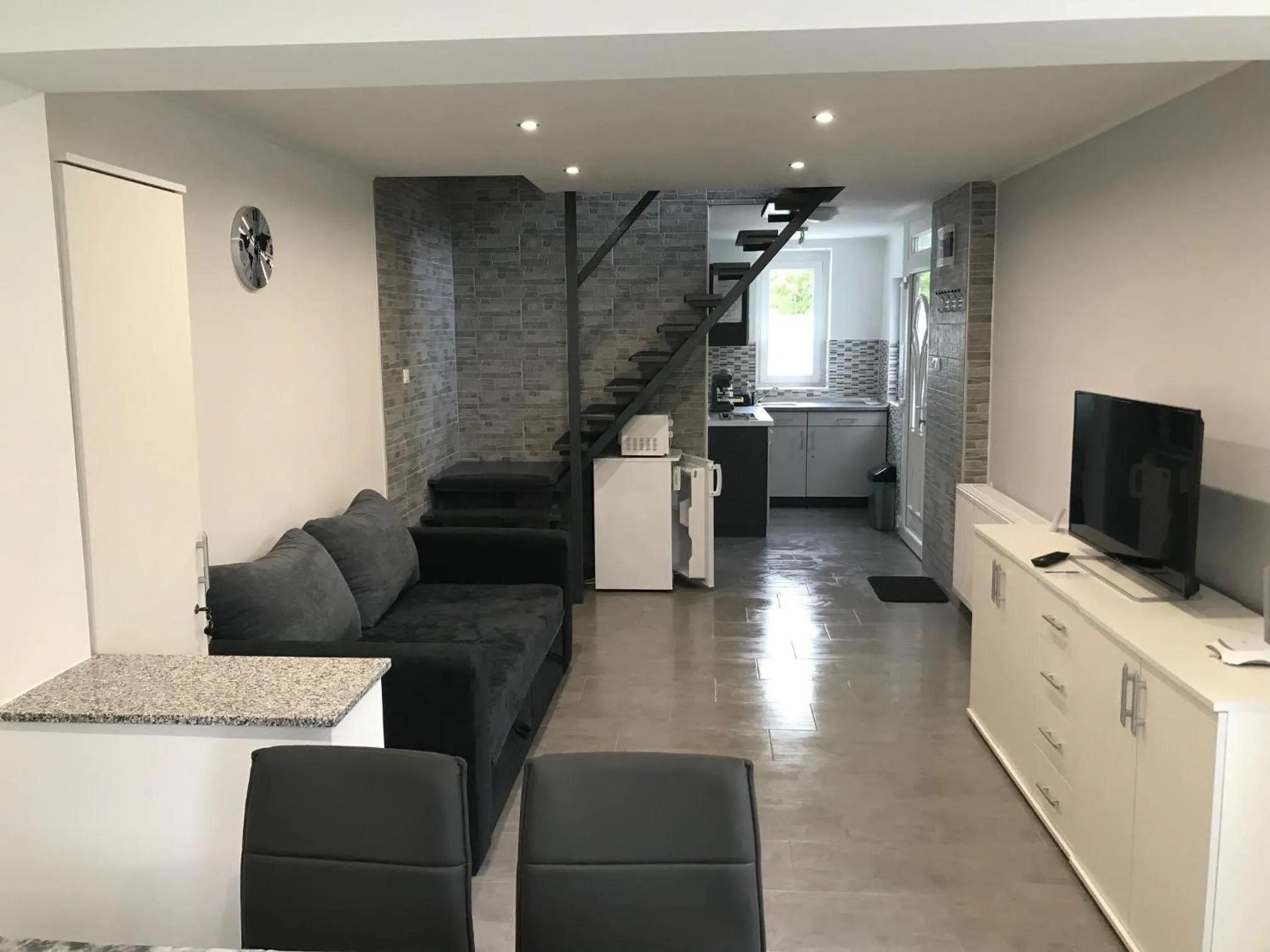 TV and multimedia in Heni Apartment