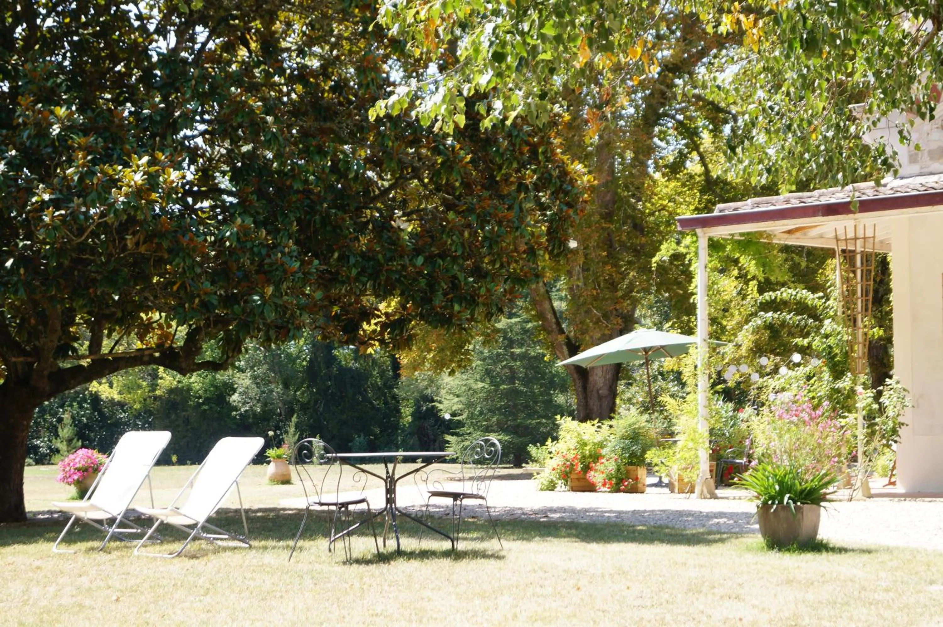 Garden in Les Luz - Chambres d'hôtes