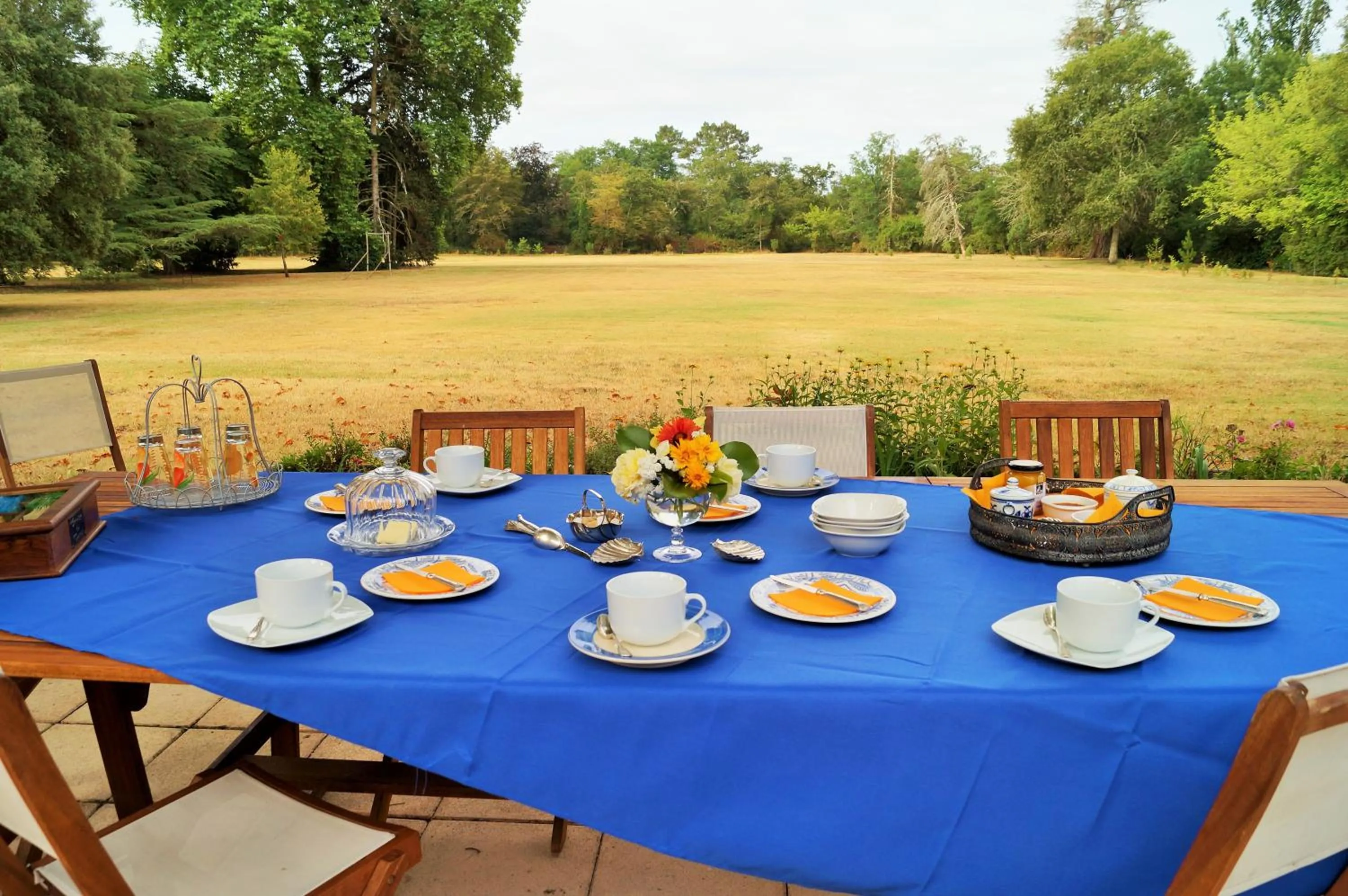 Restaurant/places to eat in Les Luz - Chambres d'hôtes