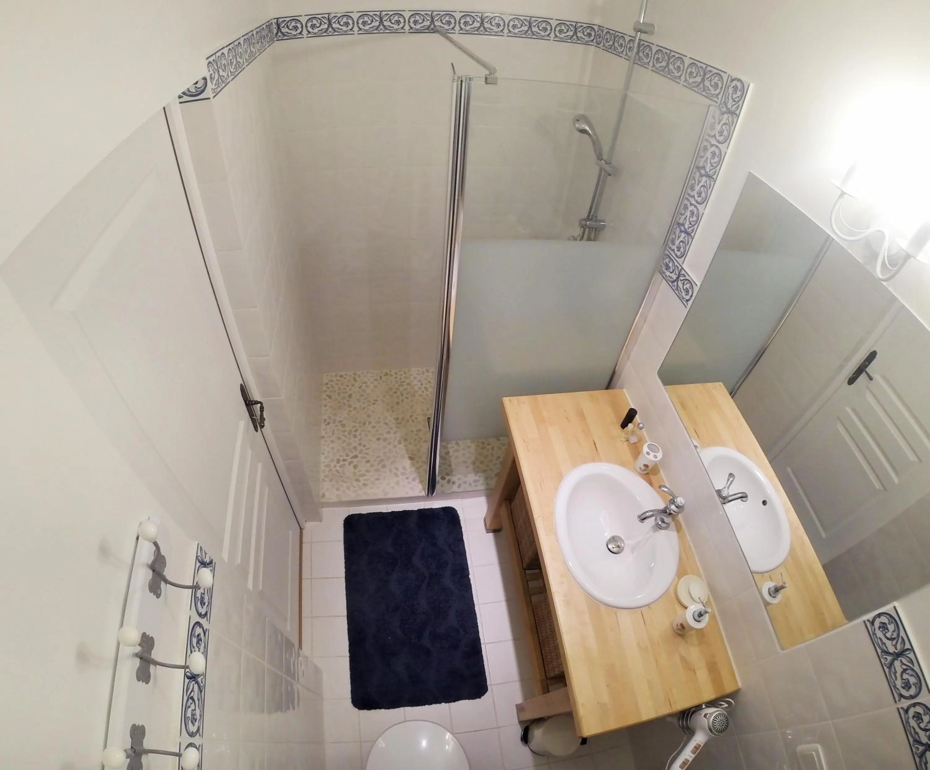 Shower in Les Luz - Chambres d'hôtes