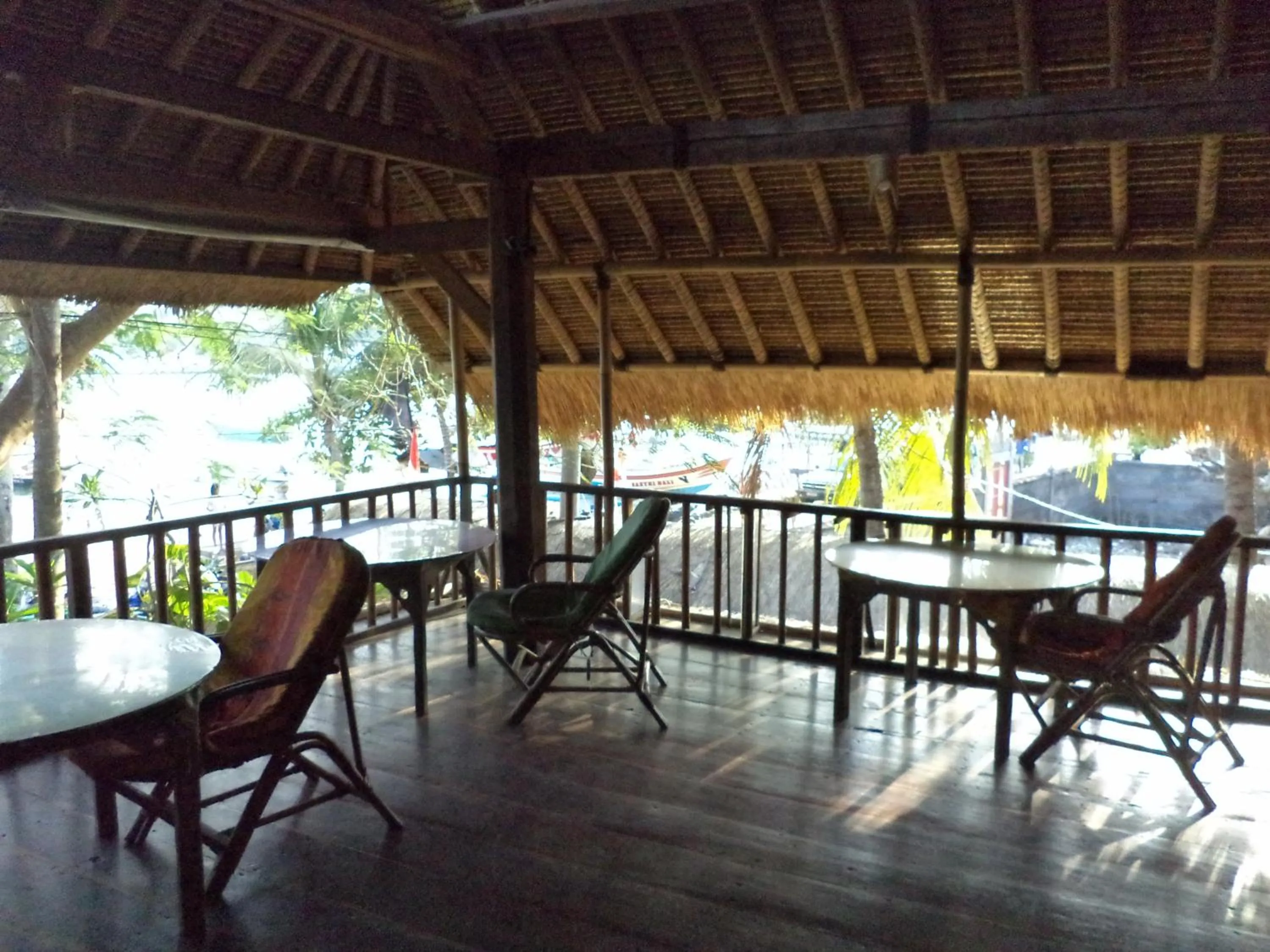 Topi inn