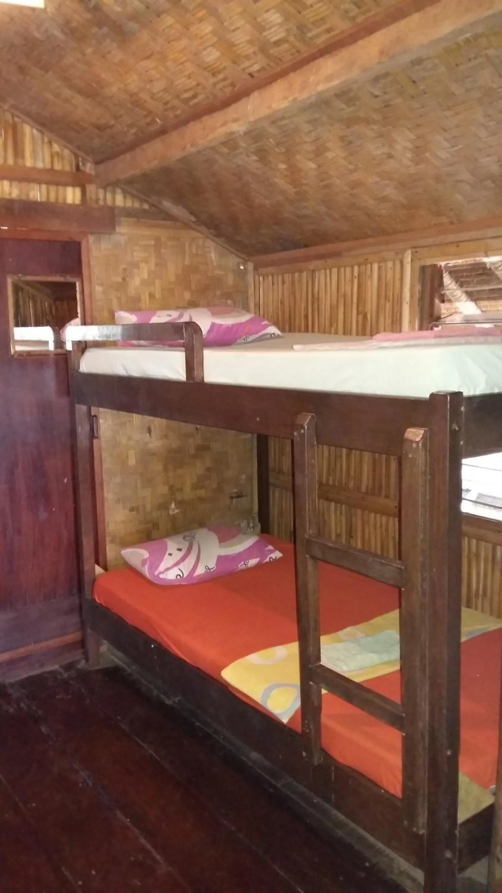 Bed in Topi inn