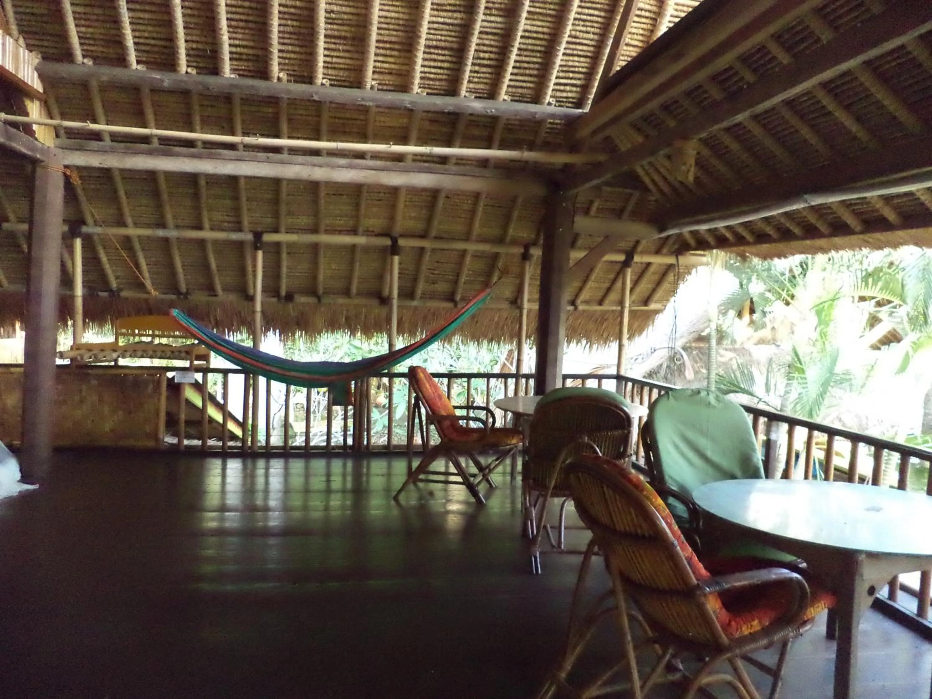 Topi inn