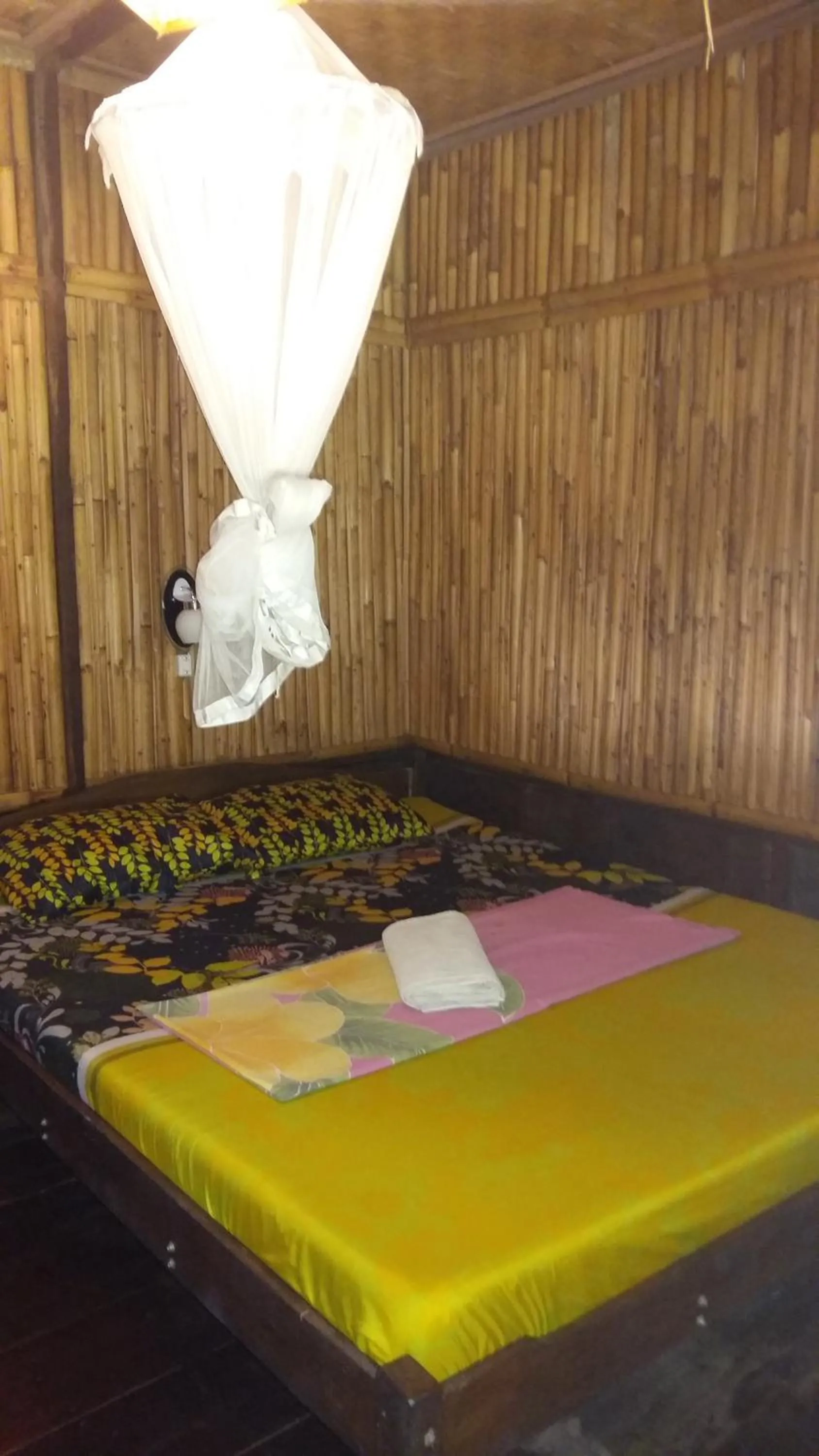 Bed in Topi inn