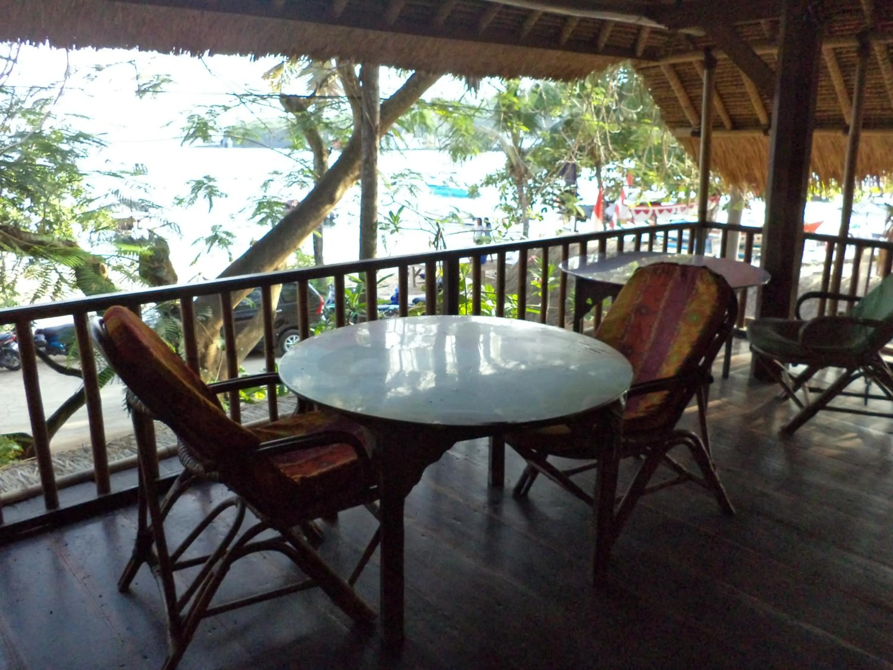 Topi inn