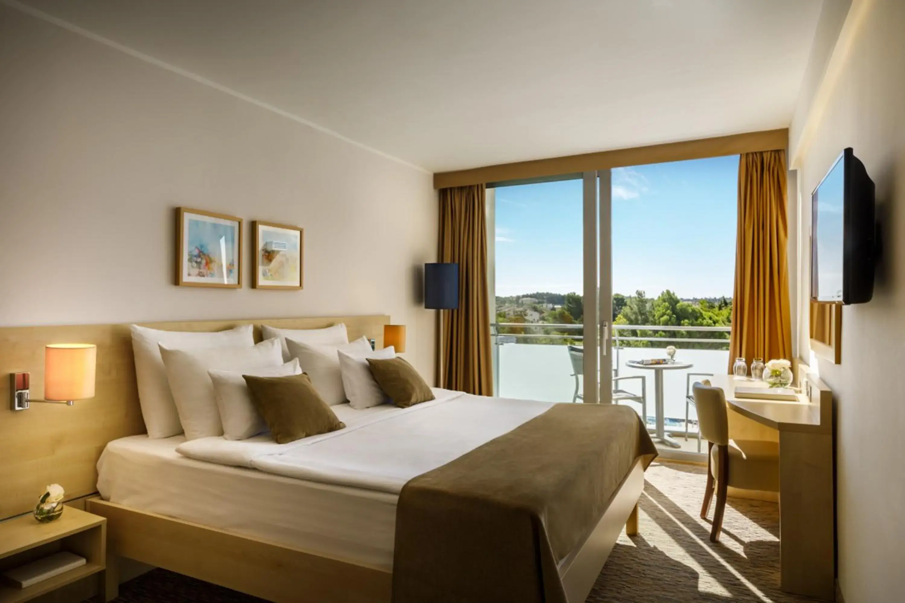 Balcony/Terrace, Bed in Valamar Parentino Hotel Balcony/Terrace, Bed in Valamar Parentino Hotel