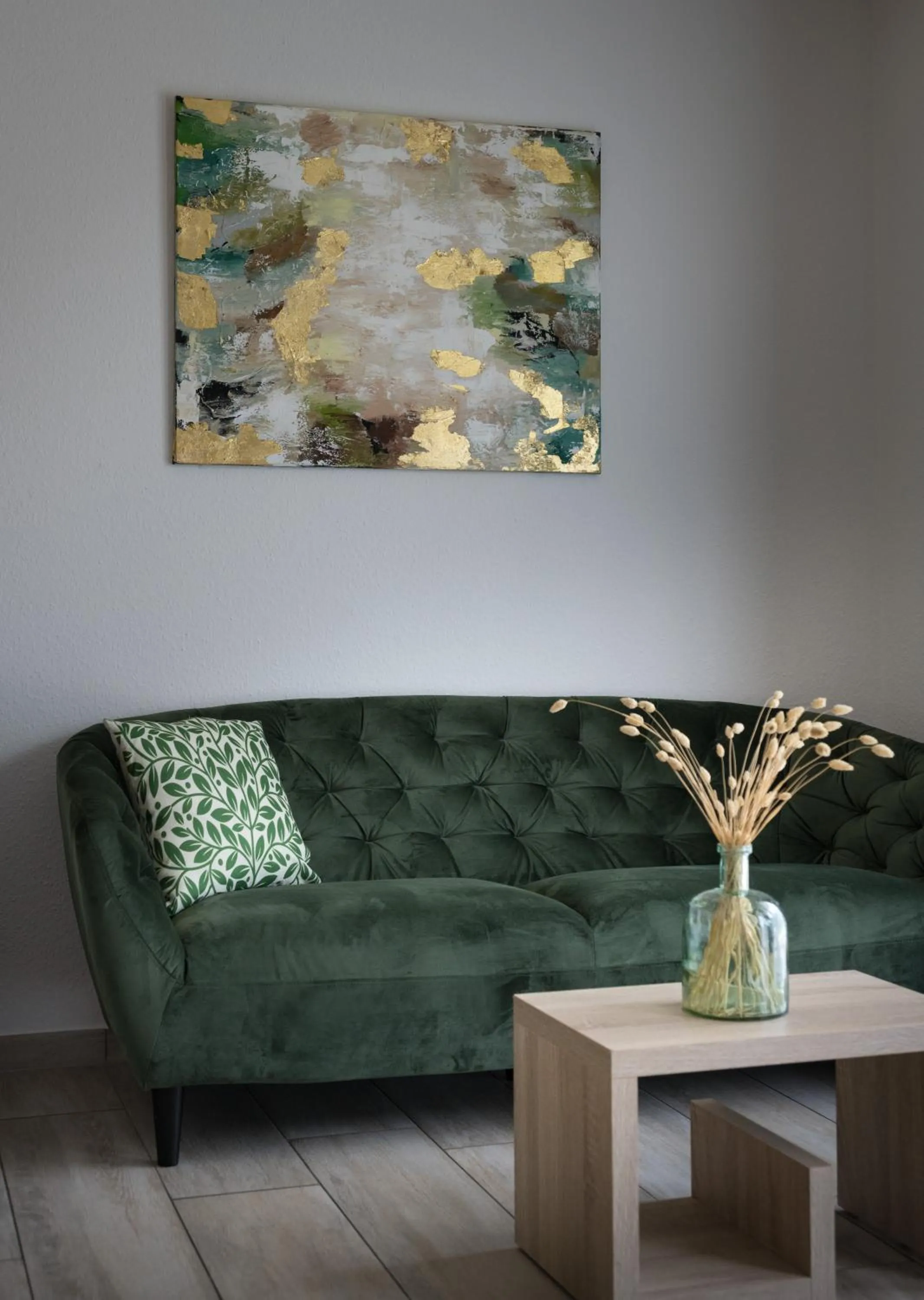 Seating area in GLEUEL INN - digital hotel & serviced apartments & boardinghouse mit voll ausgestatteten Küchen