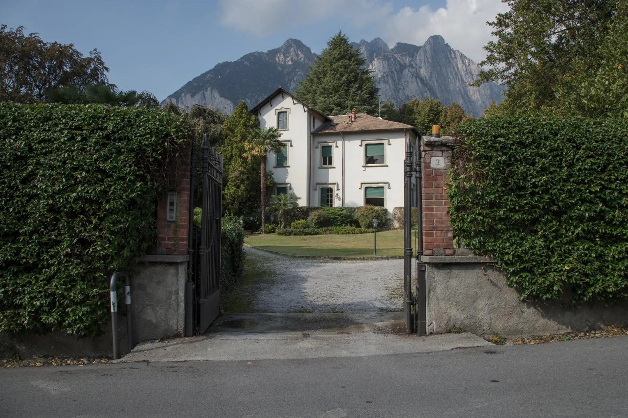 Property building in Villa del Cigno
