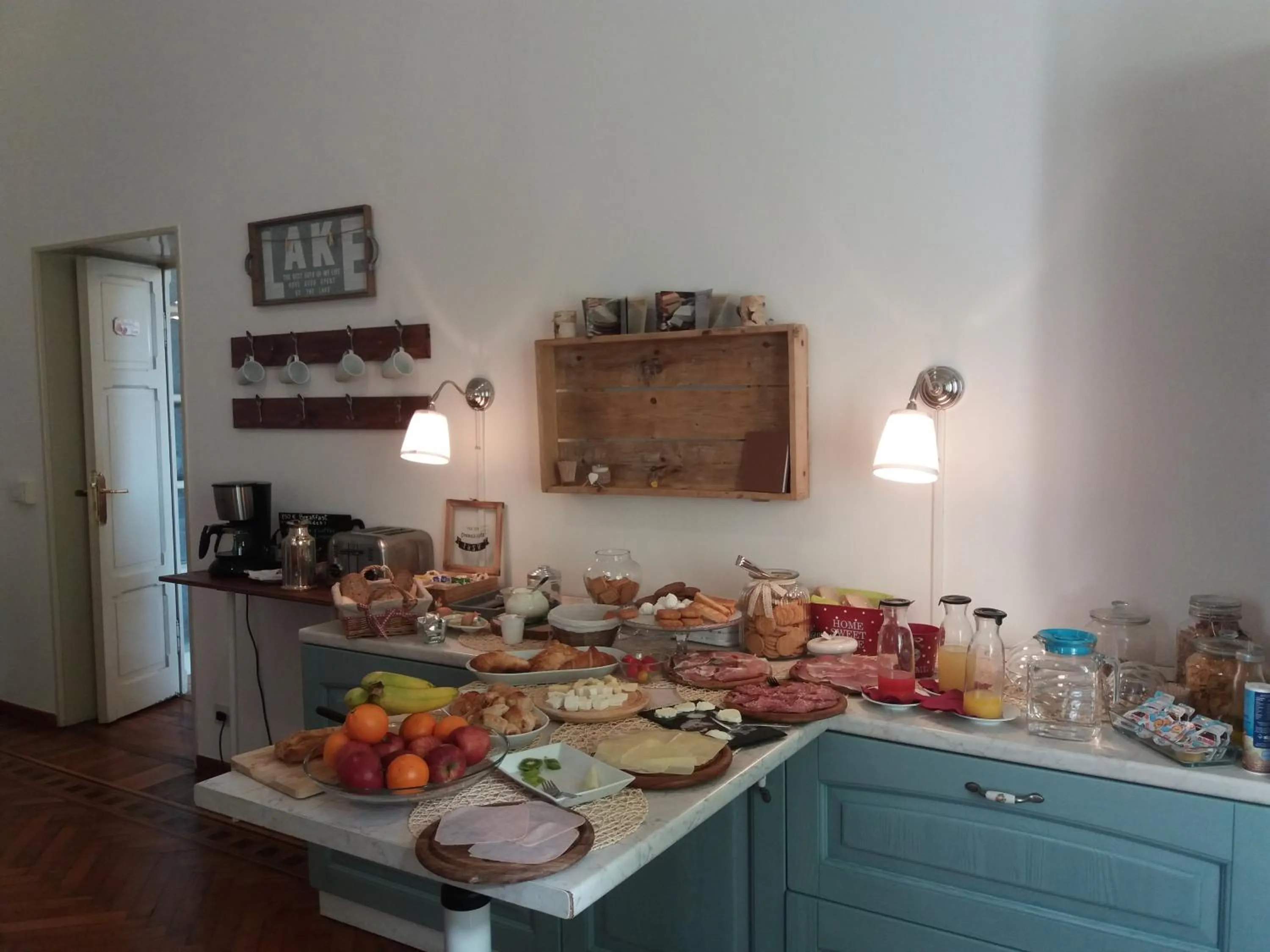 Breakfast in Villa del Cigno