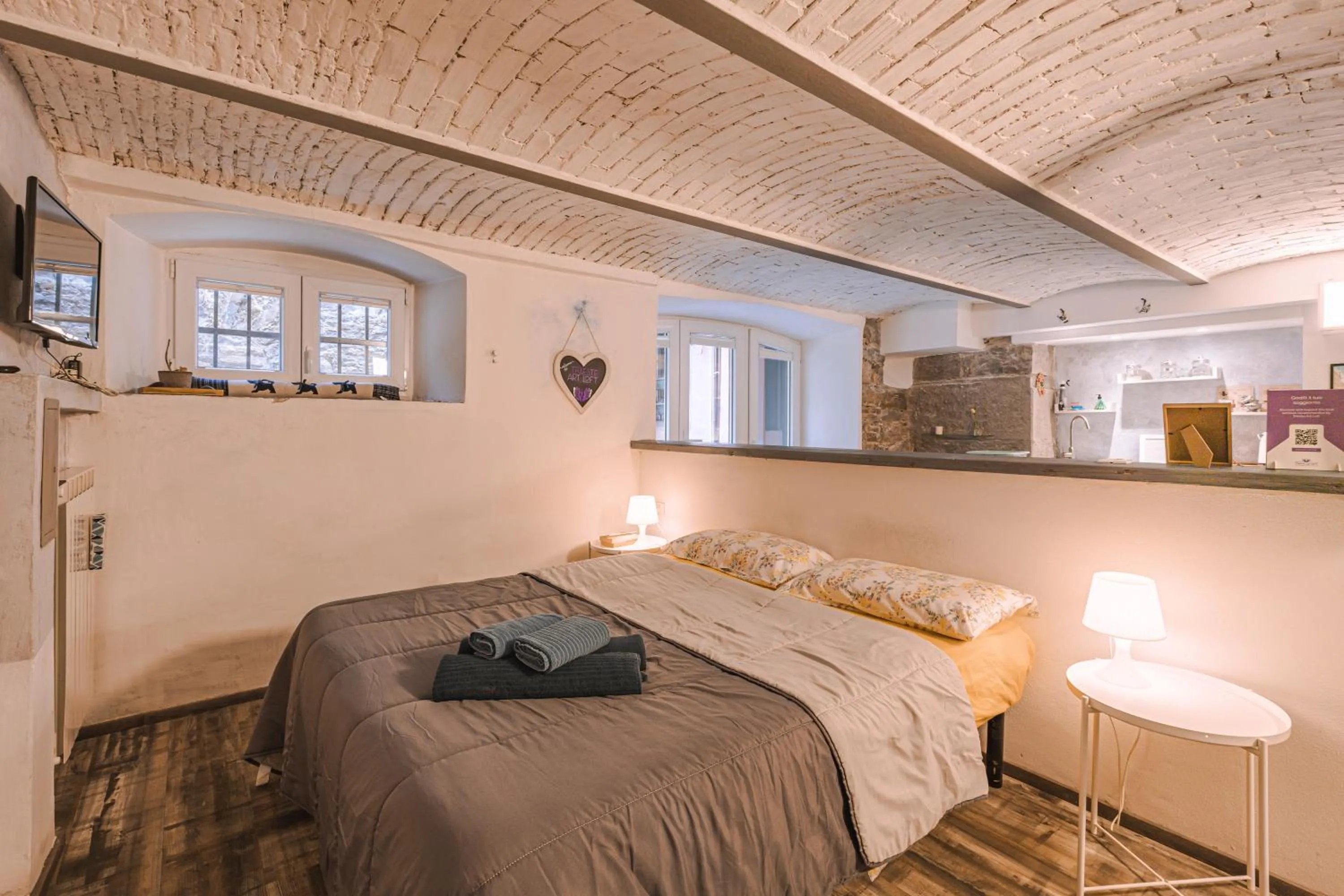 Bed in Trieste Art Loft
