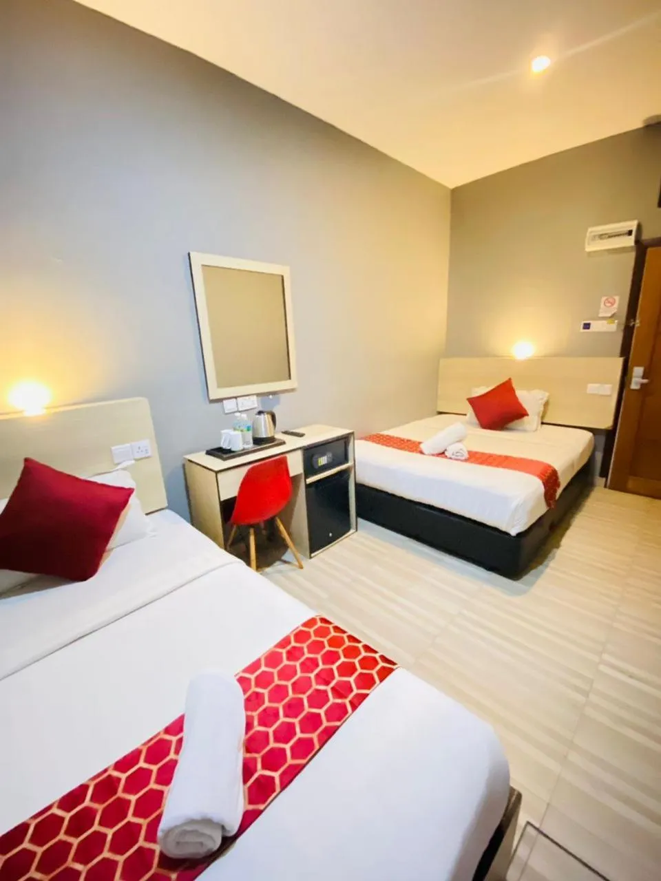 Bedroom, Bed in DJ Citi Inn Premier